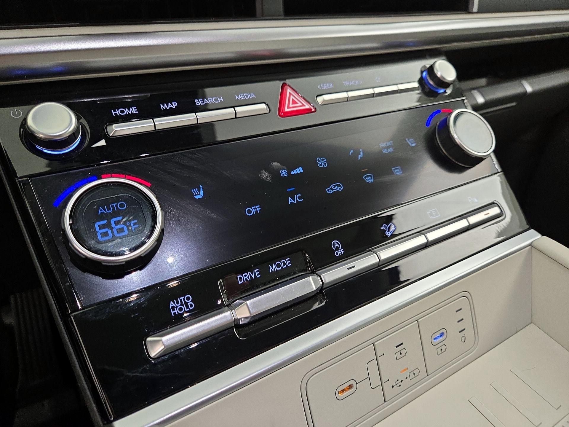 Thumbnail: 2025 Hyundai Santa Fe - 16