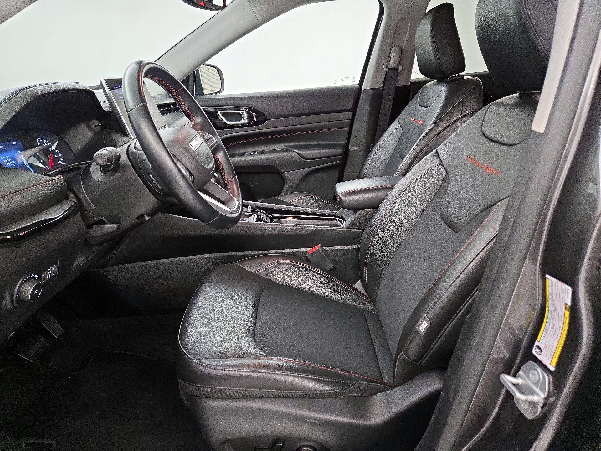 Thumbnail: 2022 Jeep Compass - 11