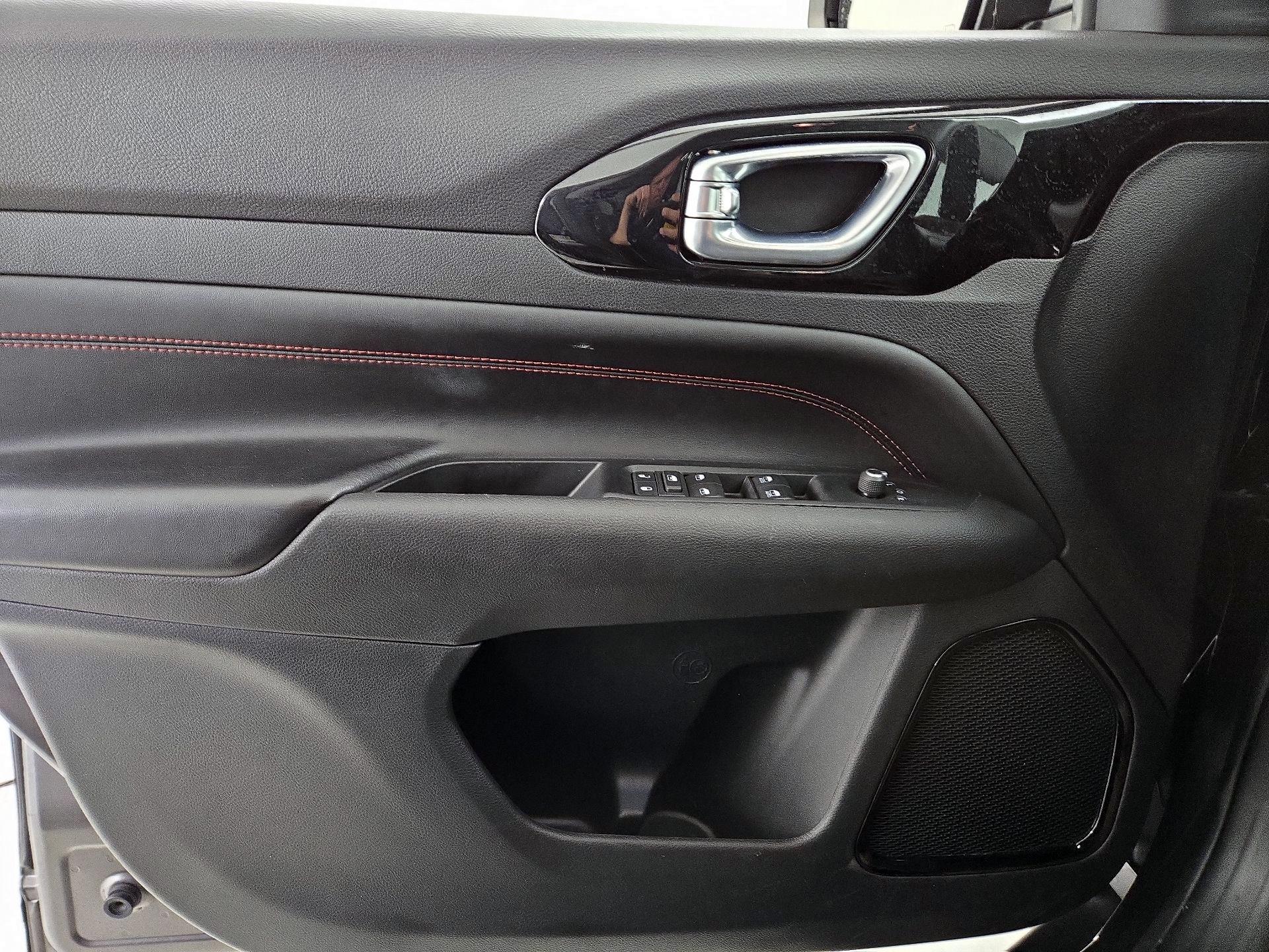 Thumbnail: 2022 Jeep Compass - 12