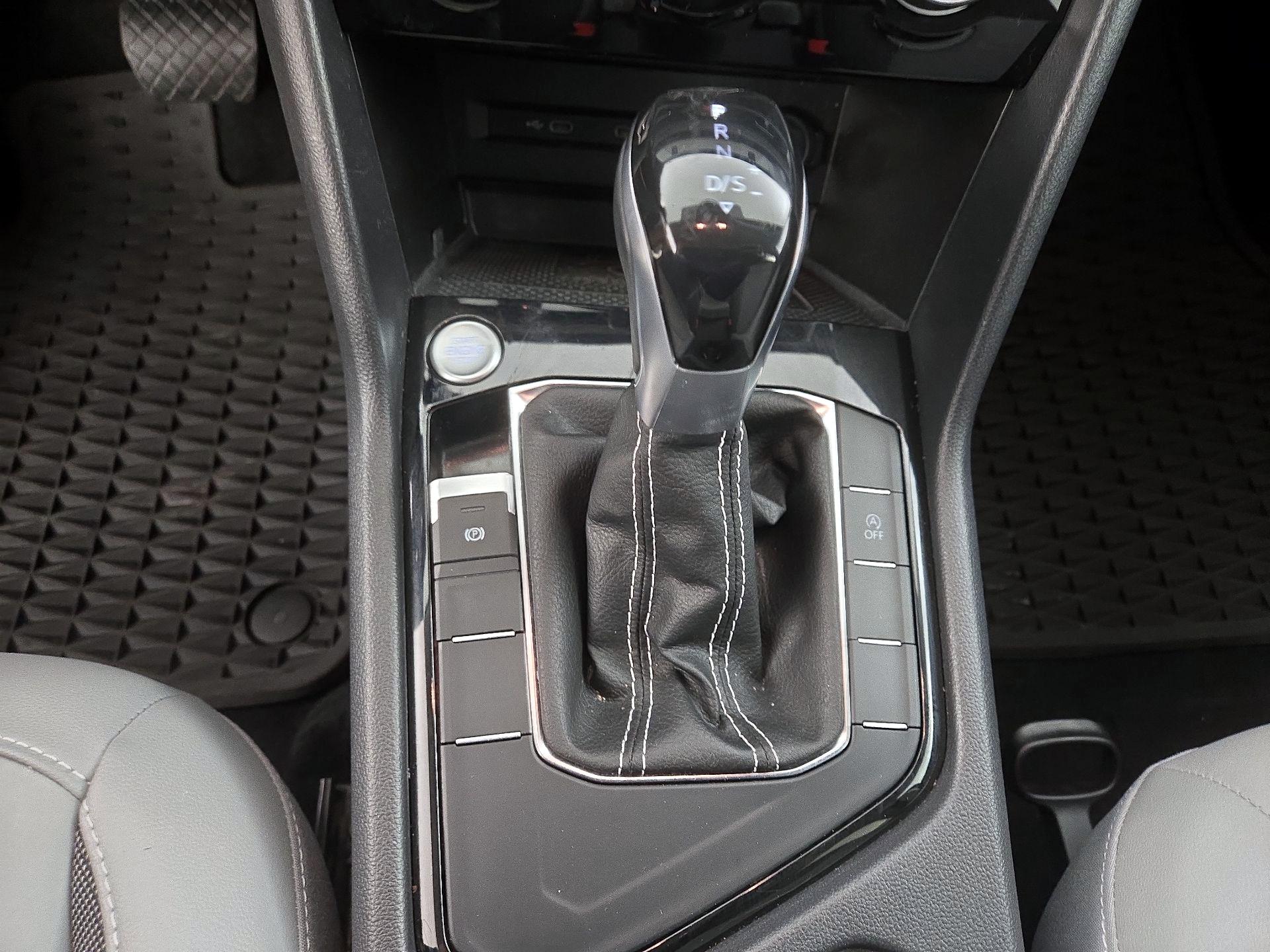 Thumbnail: 2023 Volkswagen Taos - 17