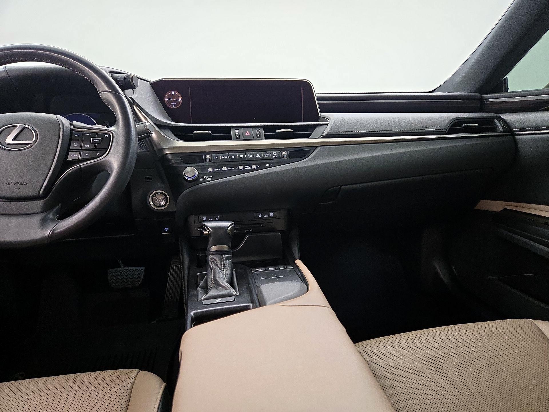 Thumbnail: 2021 Lexus ES - 9