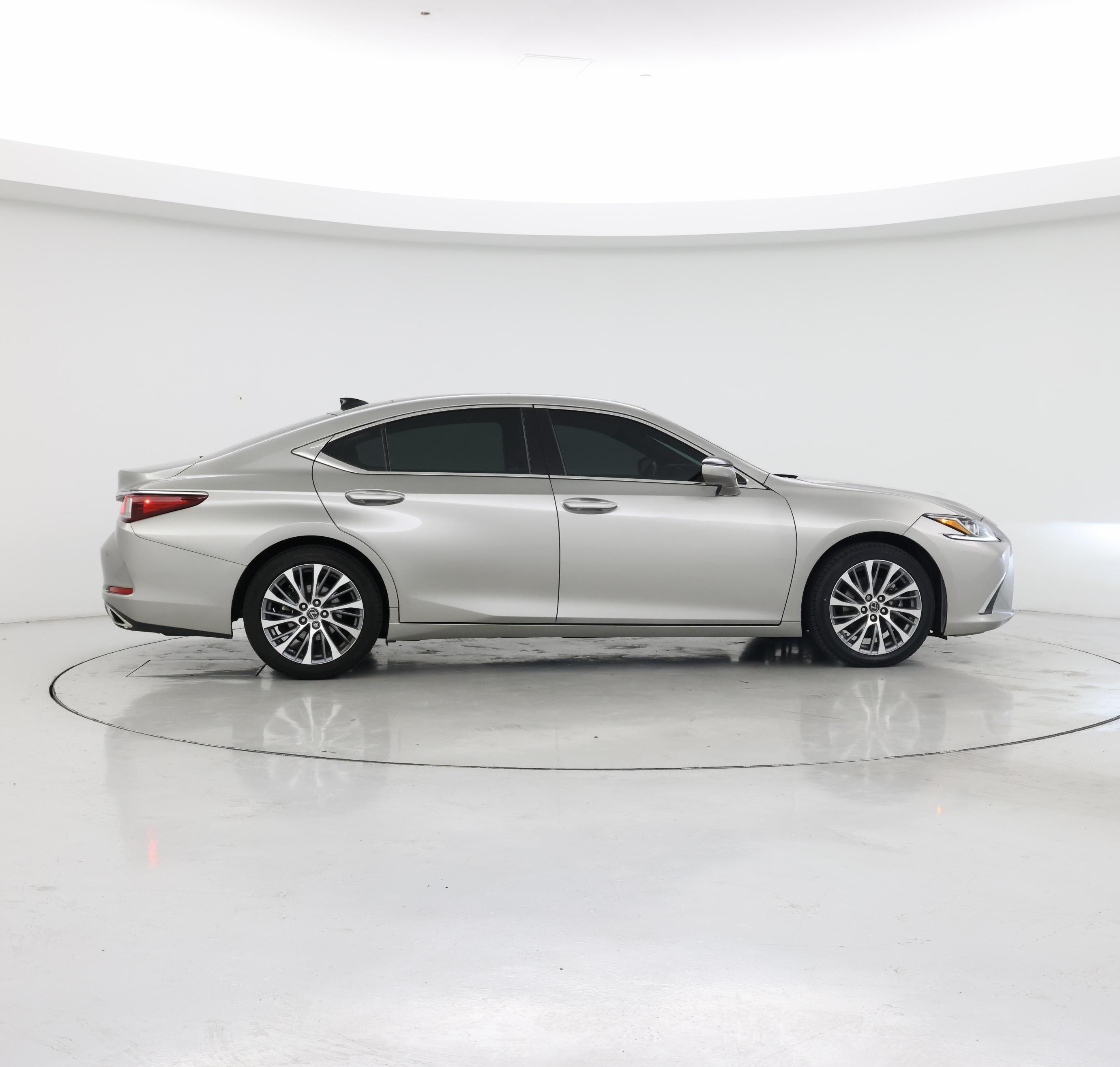 Thumbnail: 2021 Lexus ES - 7
