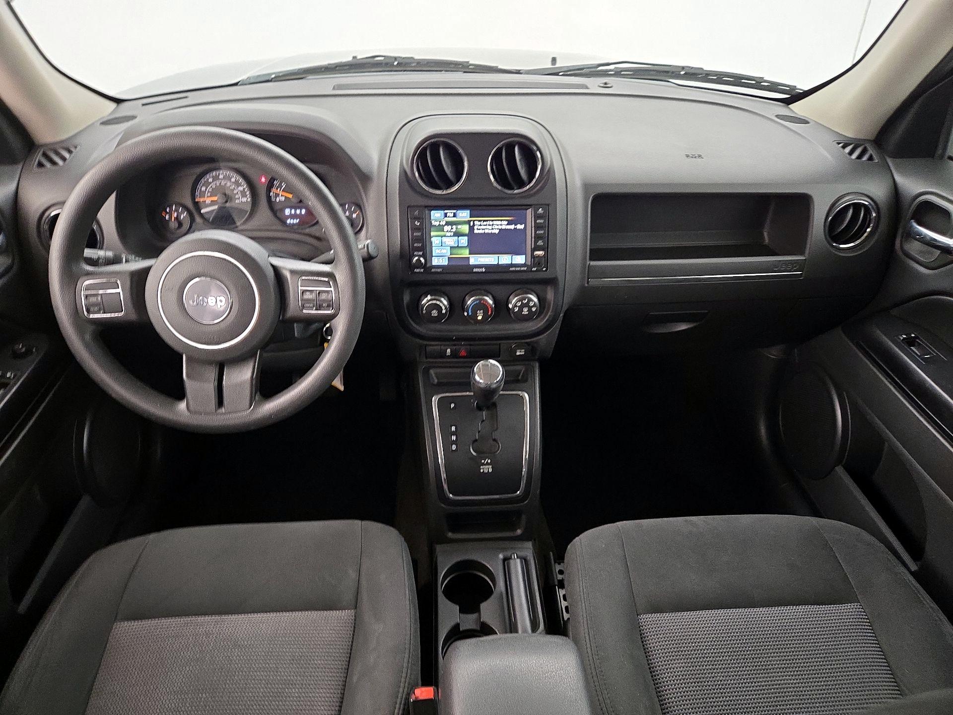 Thumbnail: 2017 Jeep Patriot - 9