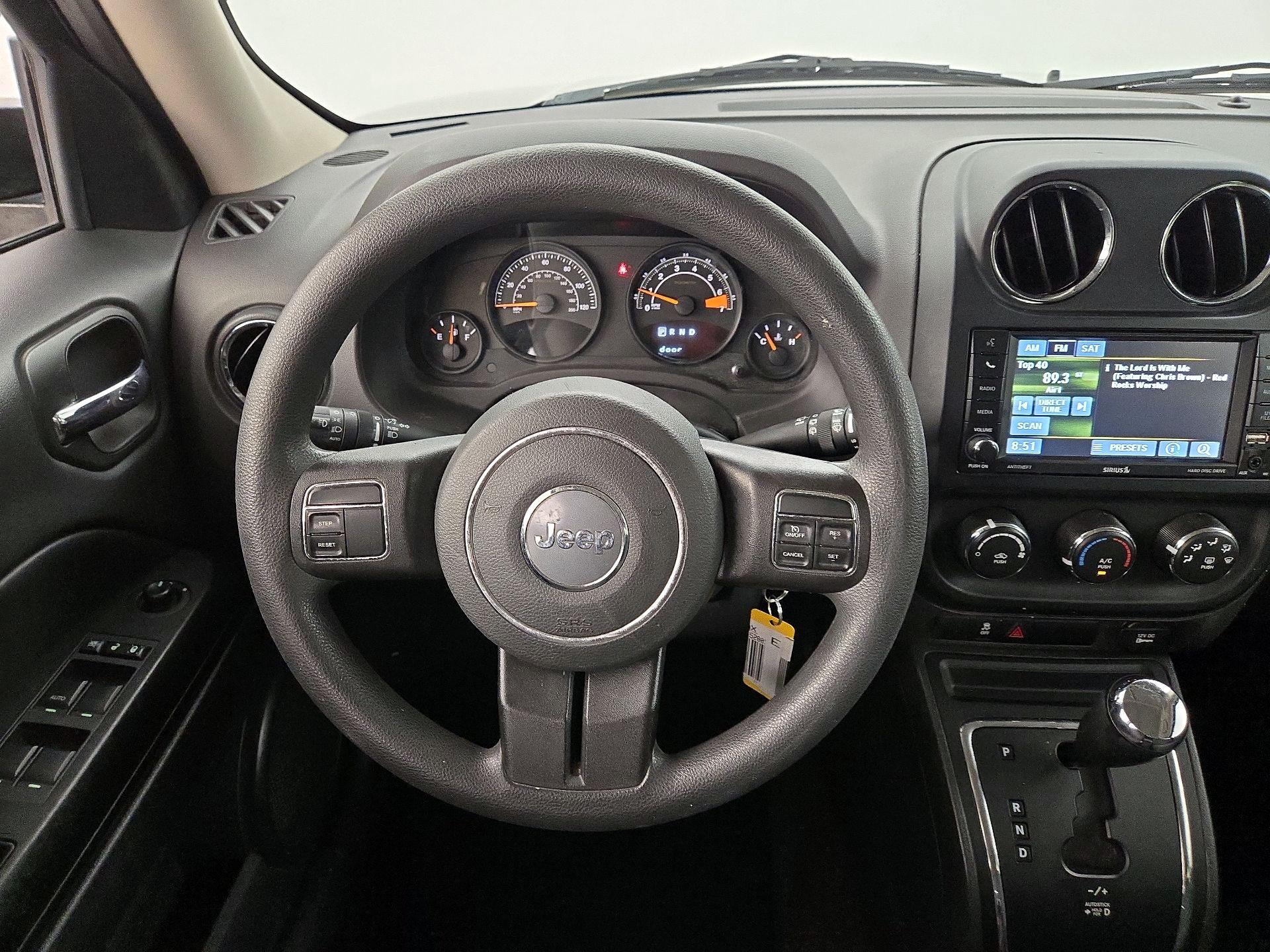 Thumbnail: 2017 Jeep Patriot - 10