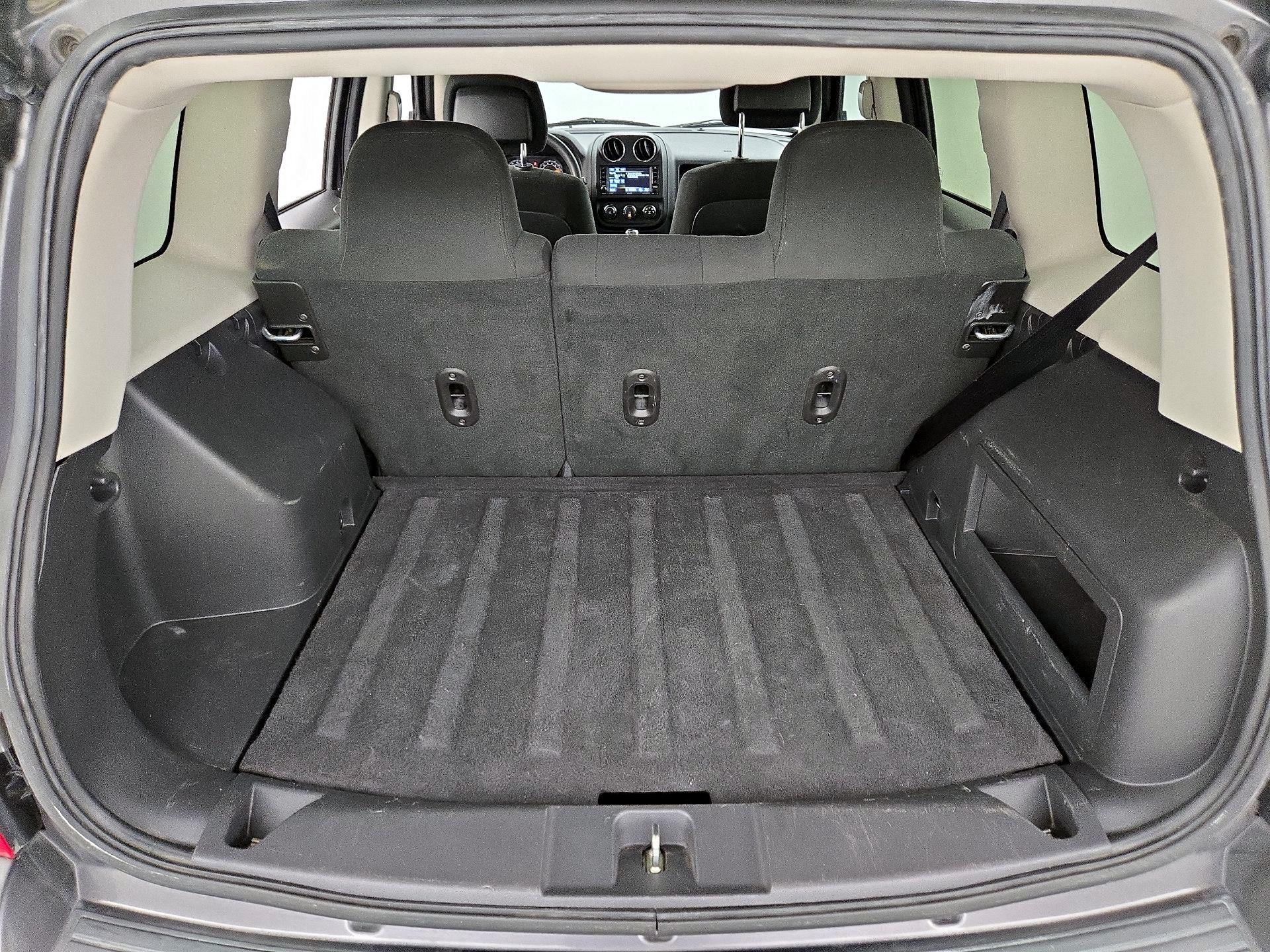 Thumbnail: 2017 Jeep Patriot - 19