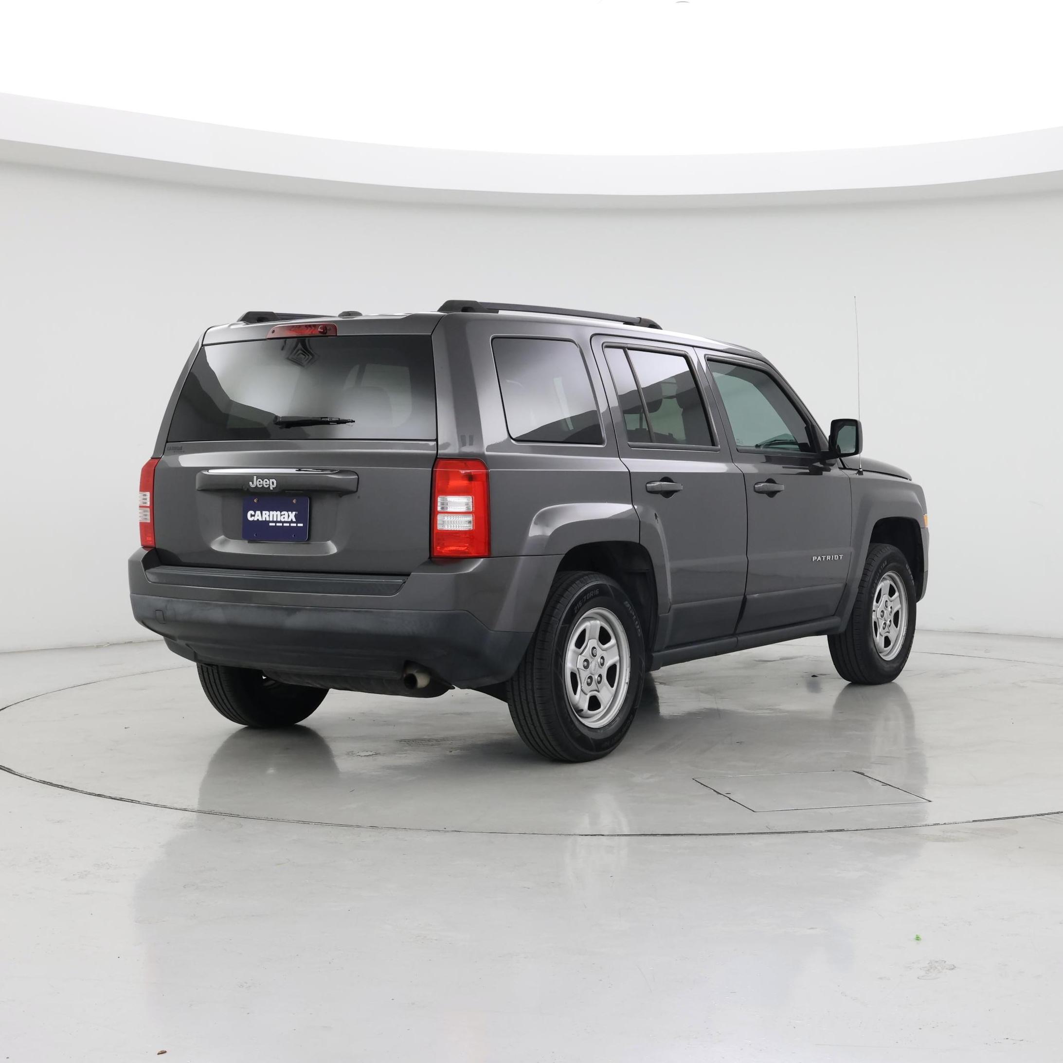 Thumbnail: 2017 Jeep Patriot - 8