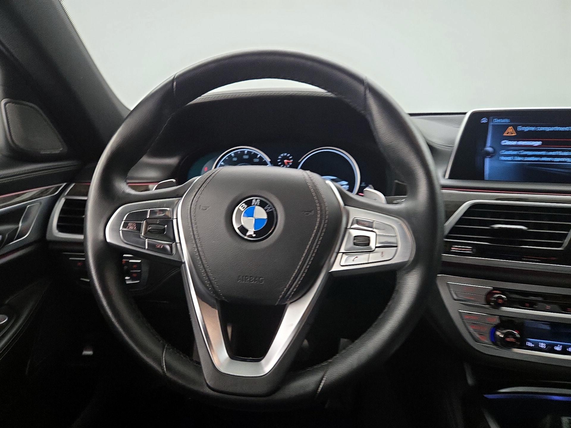 Thumbnail: 2017 BMW 7 Series - 10