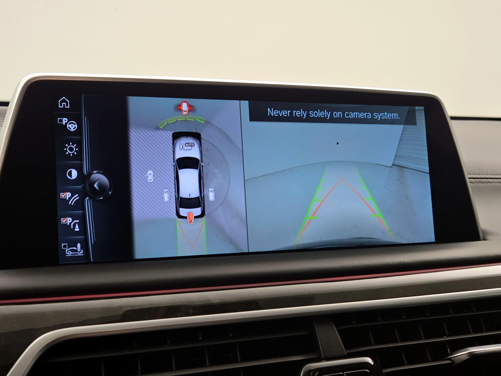 Thumbnail: 2017 BMW 7 Series - 15