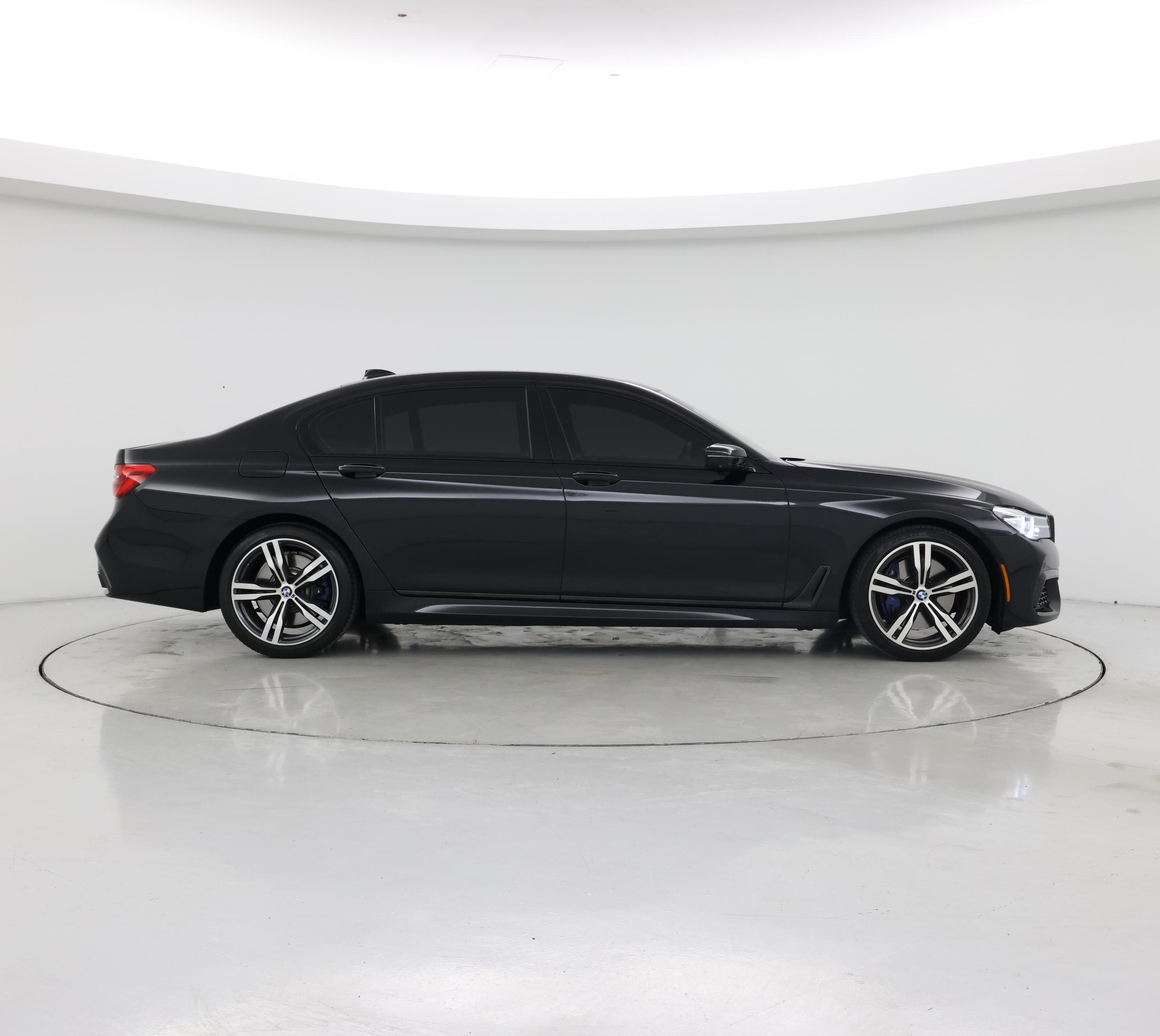 Thumbnail: 2017 BMW 7 Series - 7