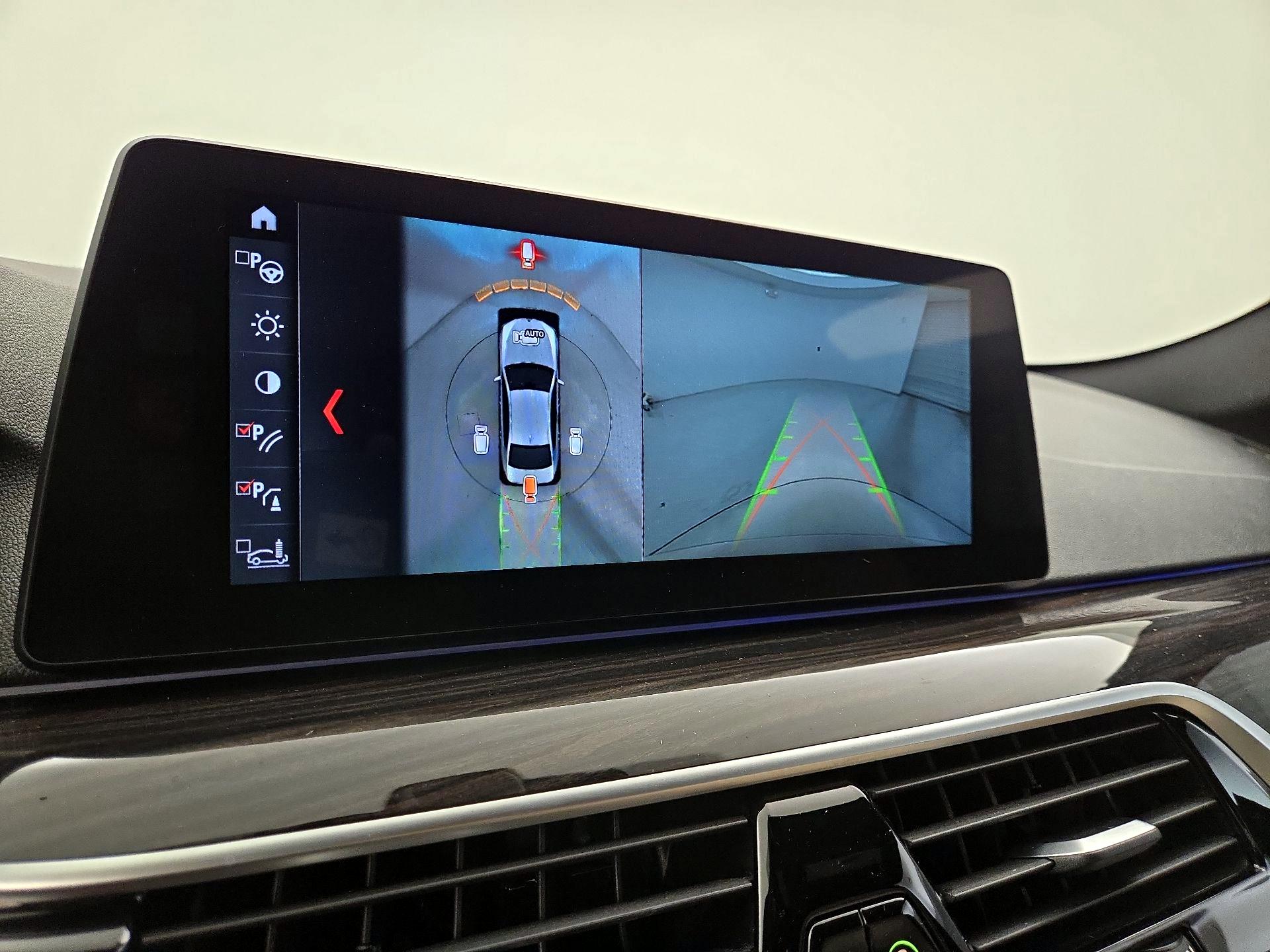 Thumbnail: 2018 BMW 5 Series - 15