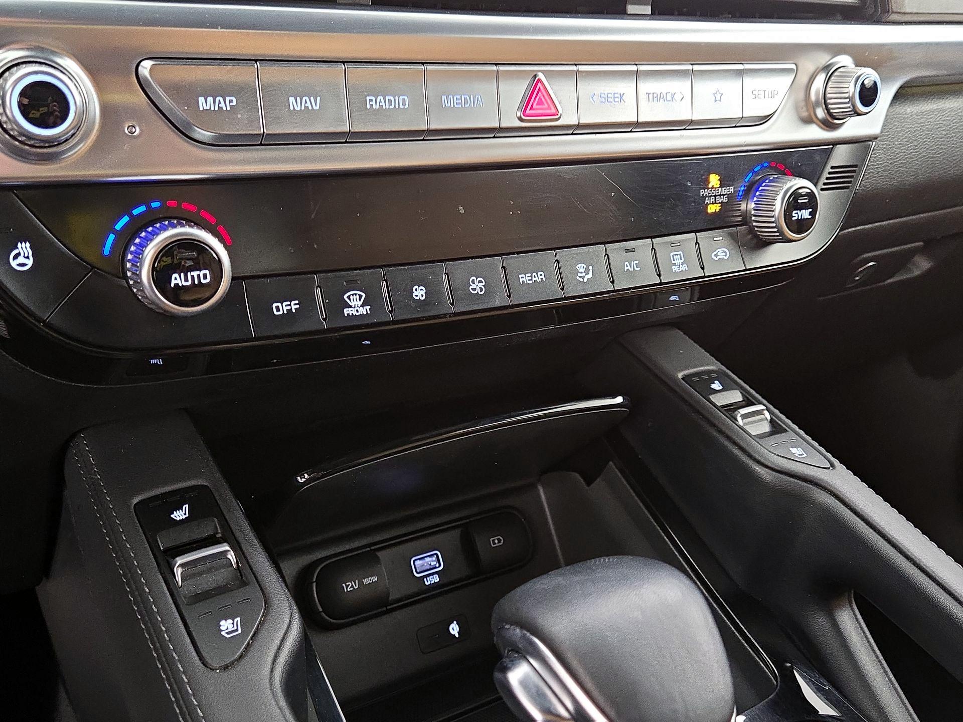 Thumbnail: 2020 Kia Telluride - 17