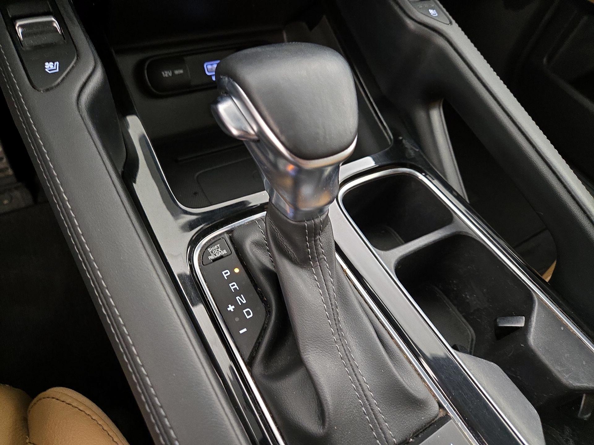 Thumbnail: 2020 Kia Telluride - 18