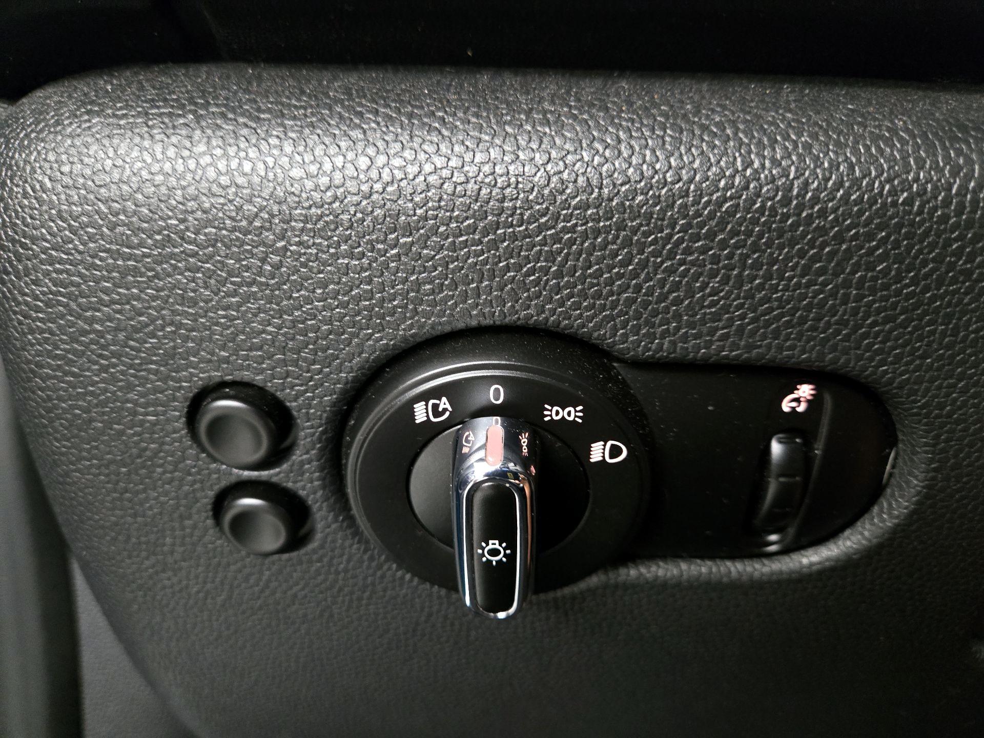 Thumbnail: 2017 MINI Cooper - 13