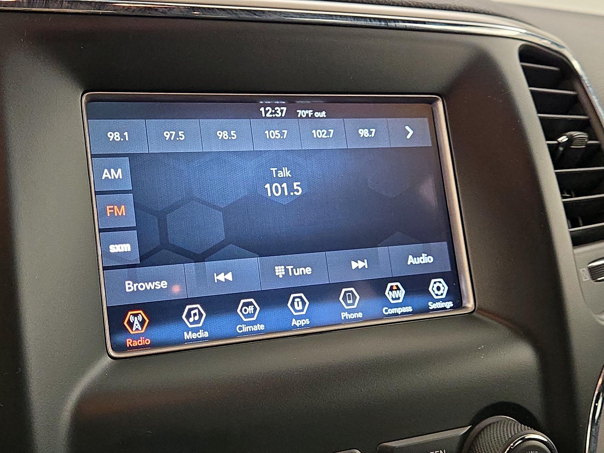 Thumbnail: 2019 Jeep Grand Cherokee - 15