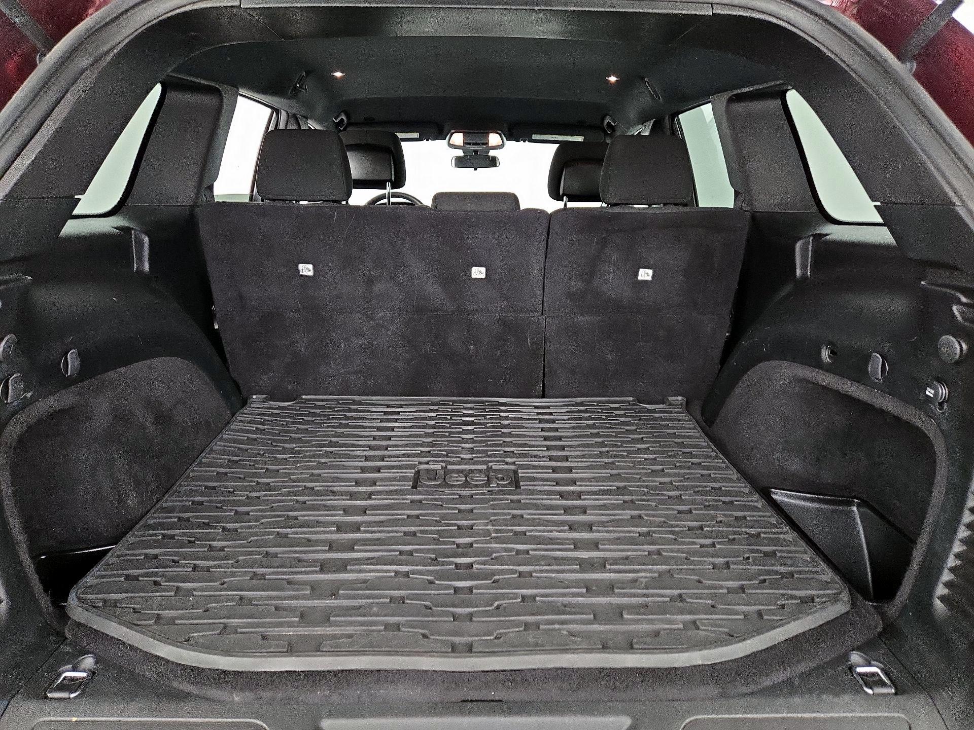 Thumbnail: 2019 Jeep Grand Cherokee - 20