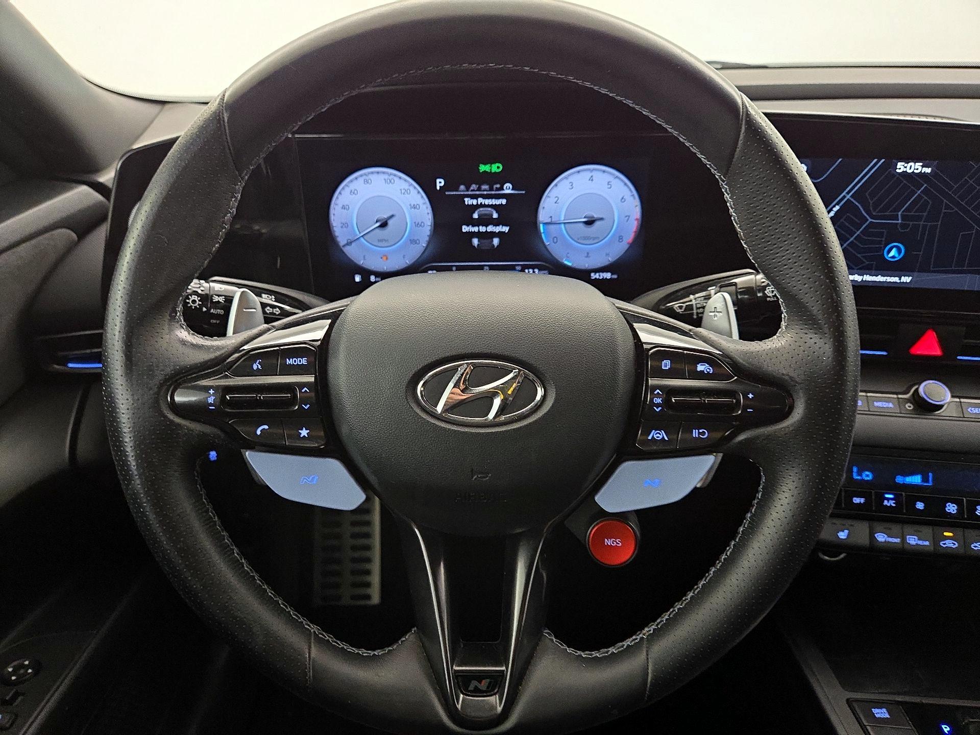 Thumbnail: 2022 Hyundai Elantra - 10