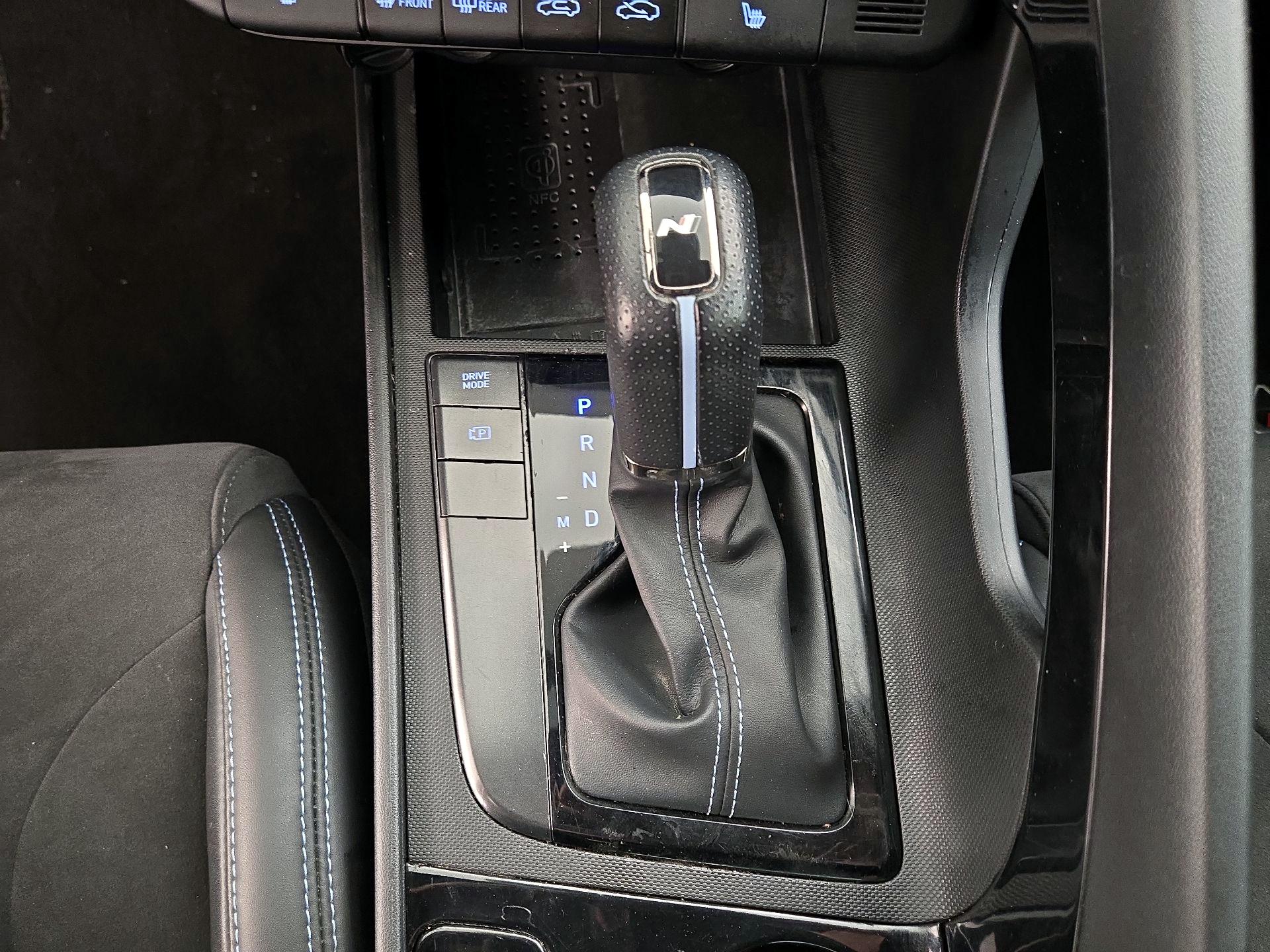 Thumbnail: 2022 Hyundai Elantra - 18