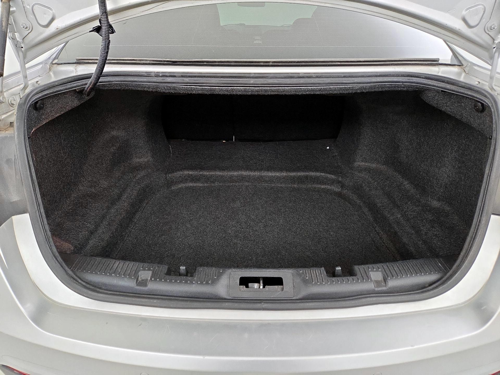 Thumbnail: 2018 Ford Taurus - 19