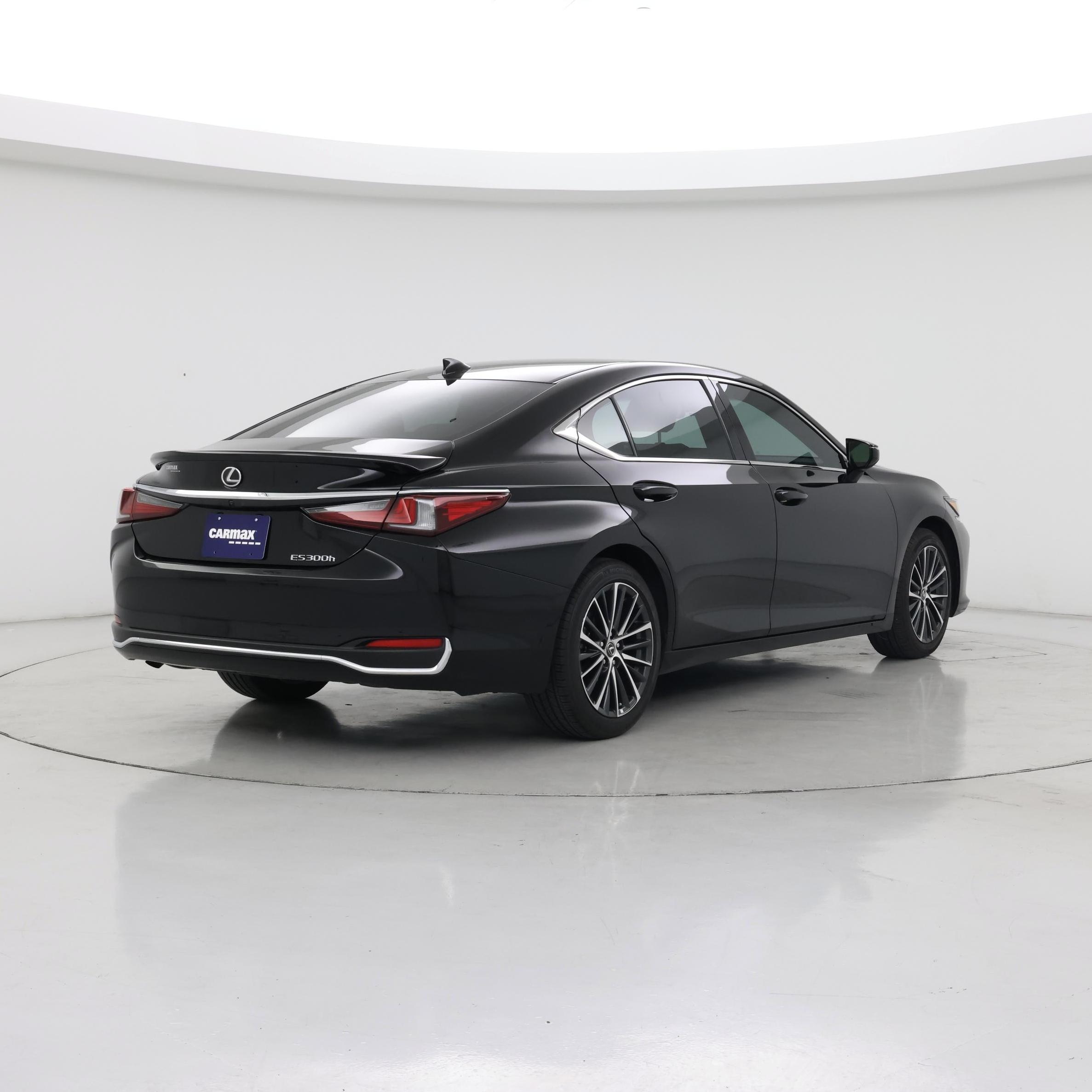 Thumbnail: 2024 Lexus ES - 8