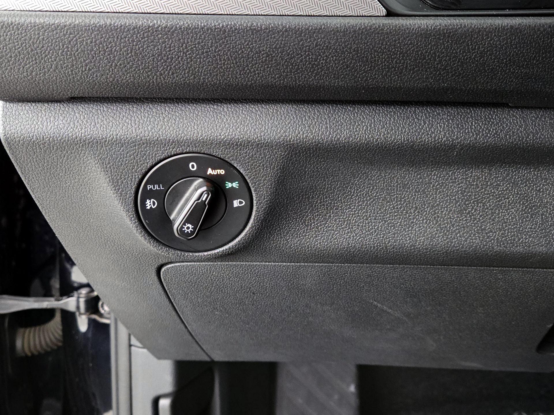 Thumbnail: 2019 Volkswagen Jetta - 13