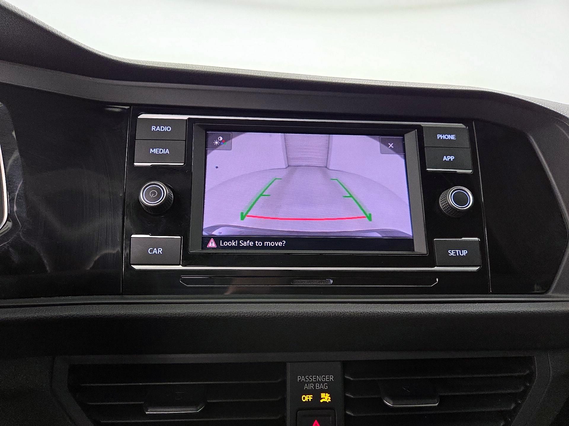 Thumbnail: 2019 Volkswagen Jetta - 14