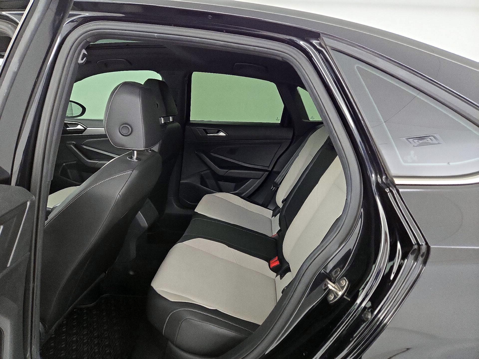 Thumbnail: 2019 Volkswagen Jetta - 20