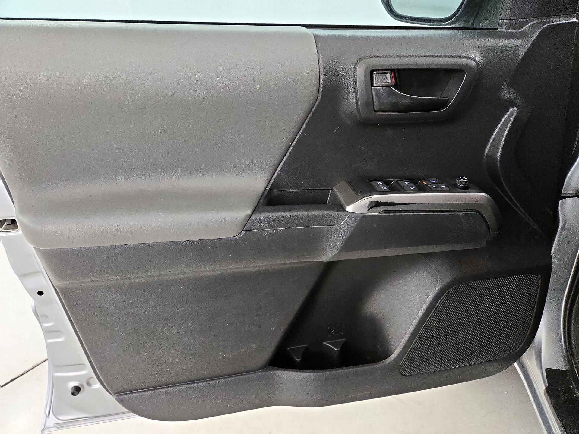 Thumbnail: 2023 Toyota Tacoma - 12