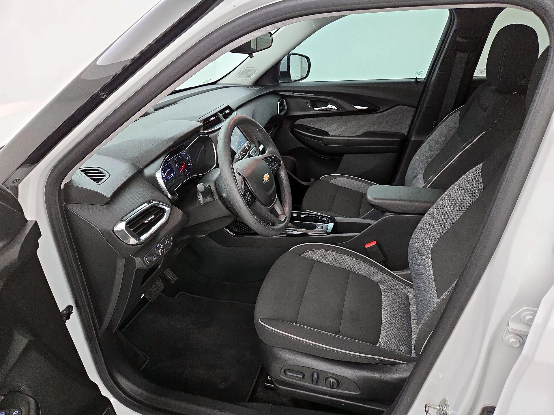 Thumbnail: 2023 Chevrolet TrailBlazer - 11