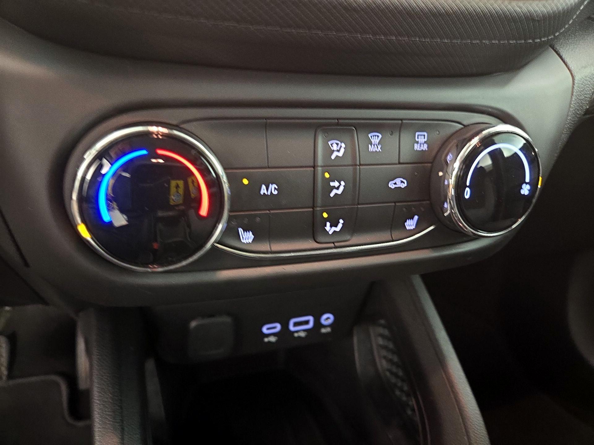 Thumbnail: 2023 Chevrolet TrailBlazer - 16