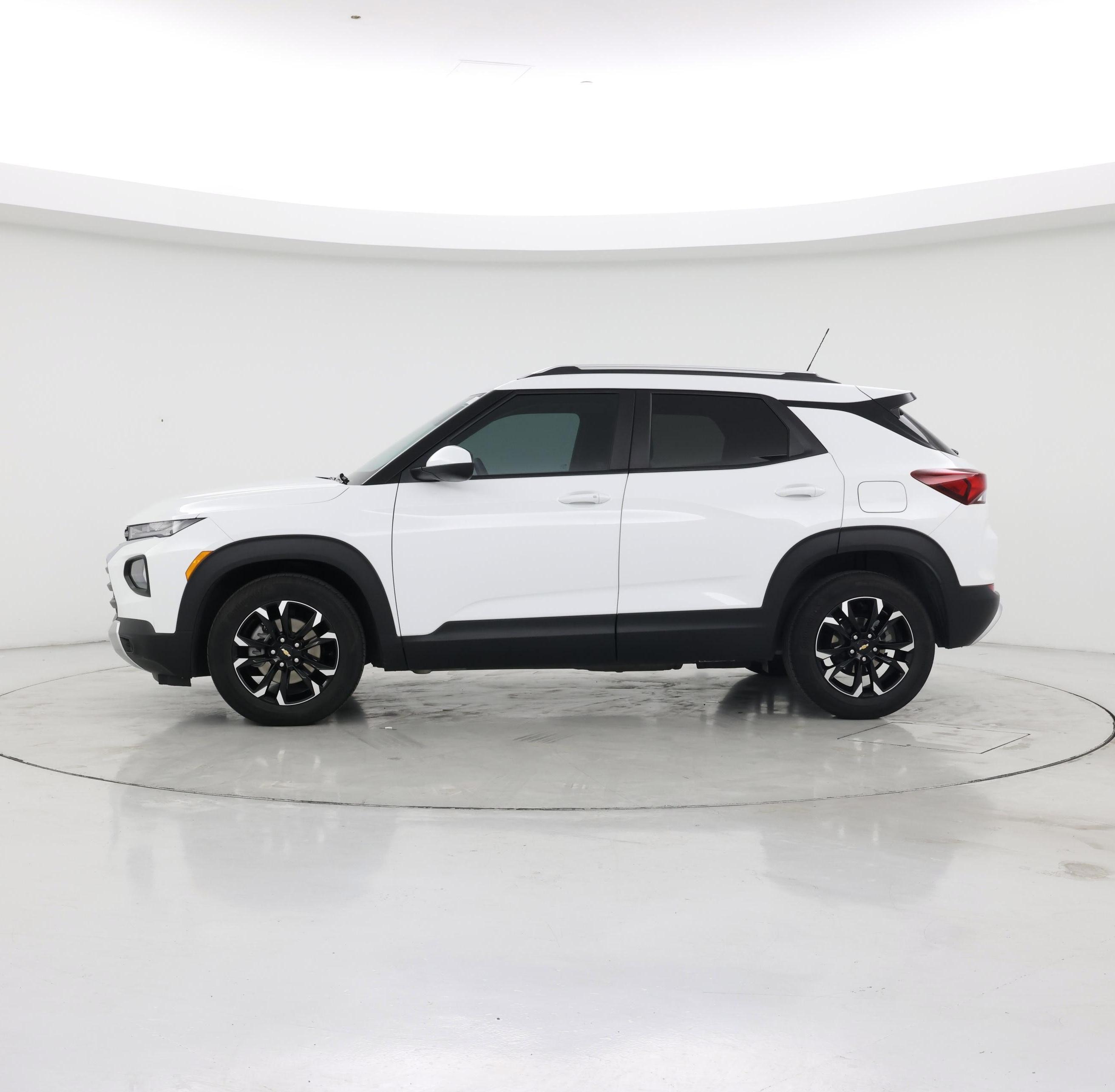 Thumbnail: 2023 Chevrolet TrailBlazer - 3