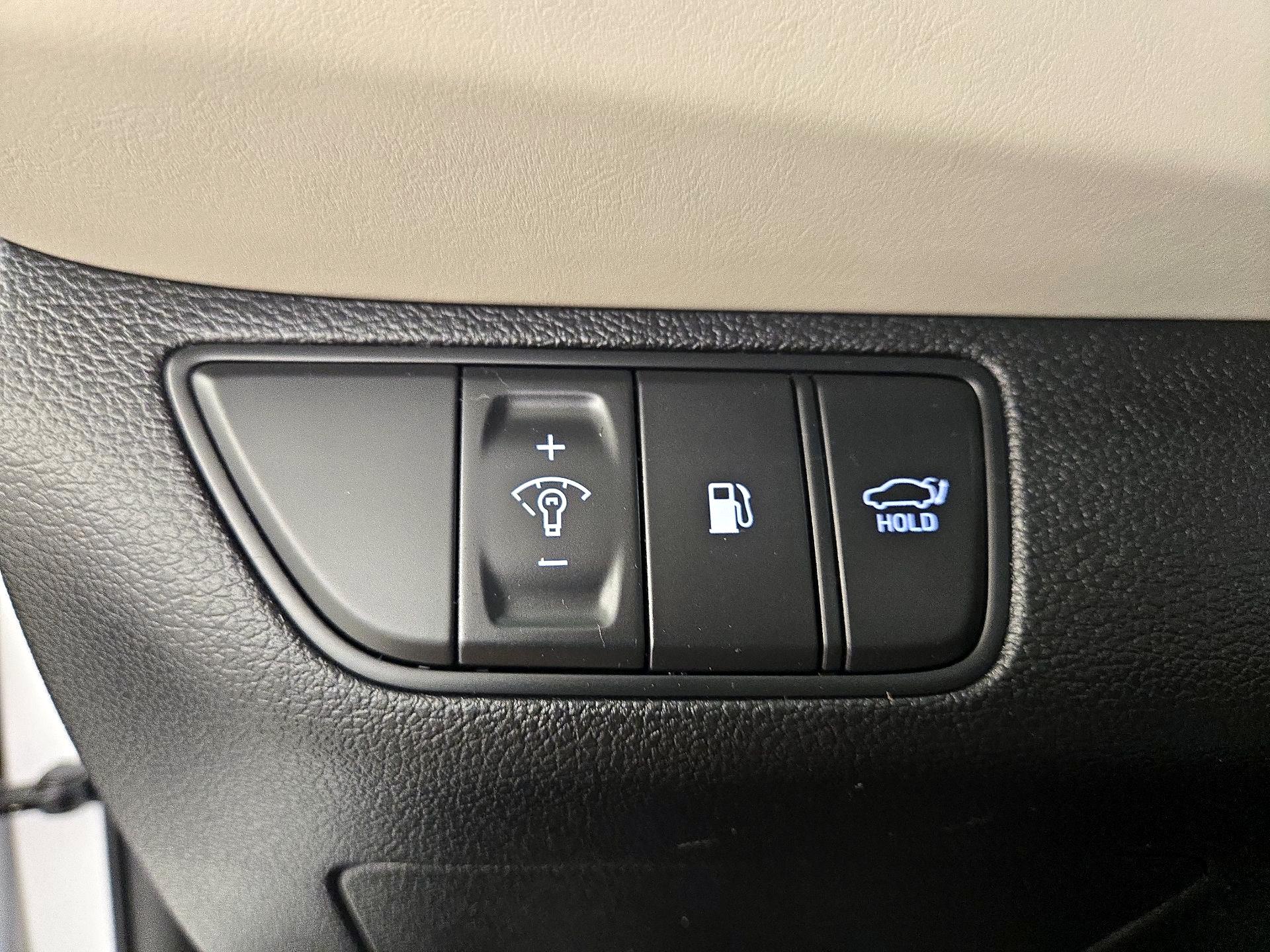 Thumbnail: 2023 Genesis G70 - 13