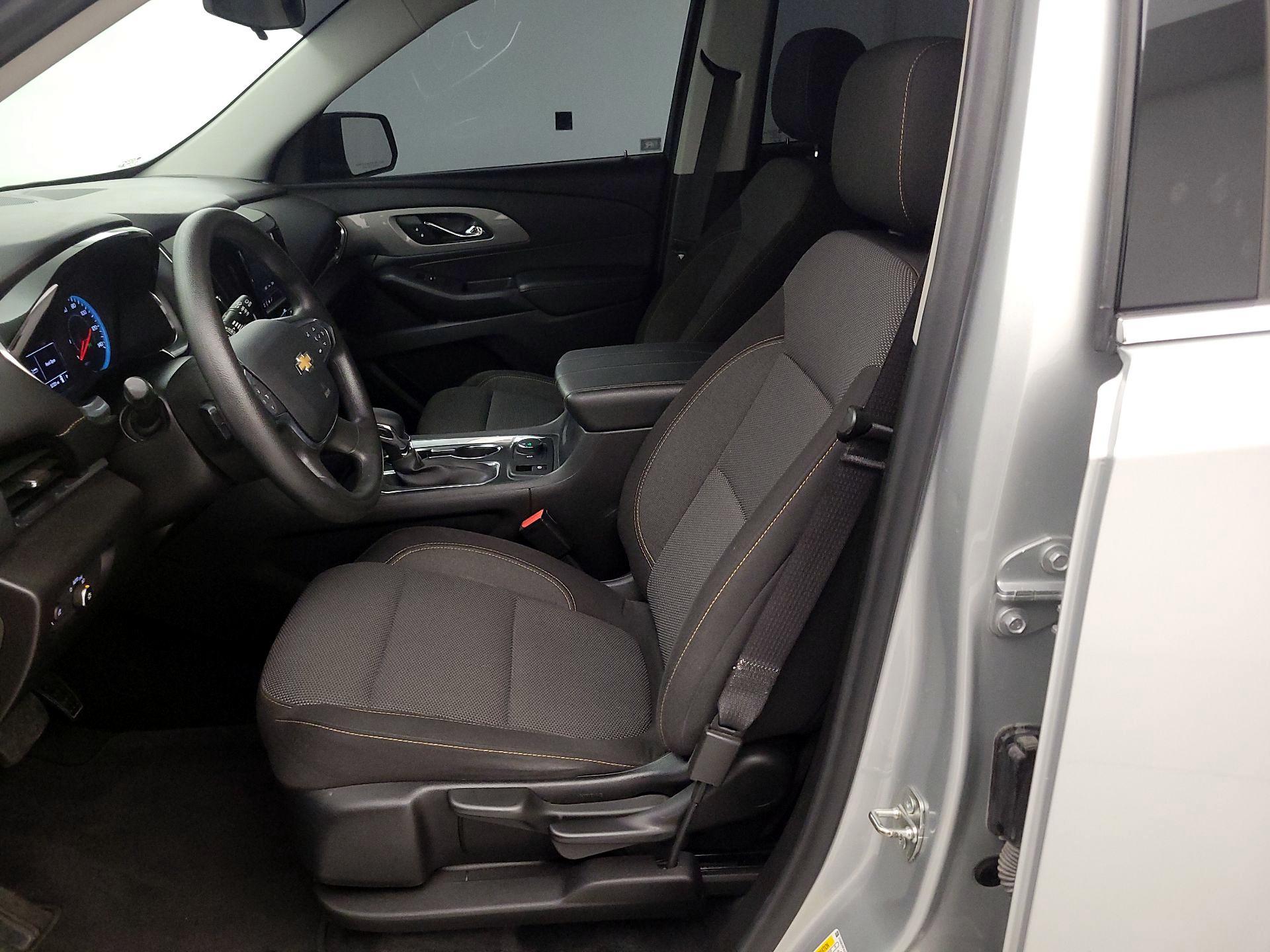 Thumbnail: 2021 Chevrolet Traverse - 11