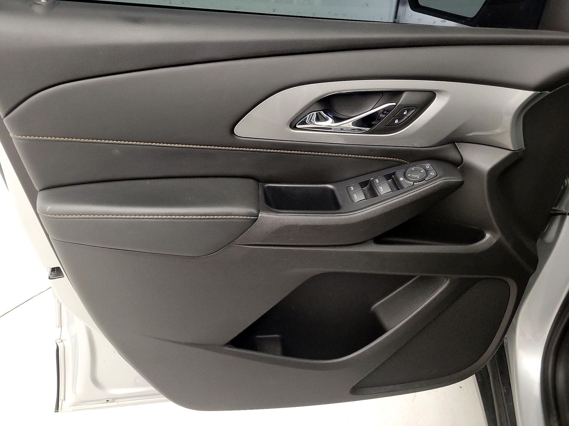 Thumbnail: 2021 Chevrolet Traverse - 12