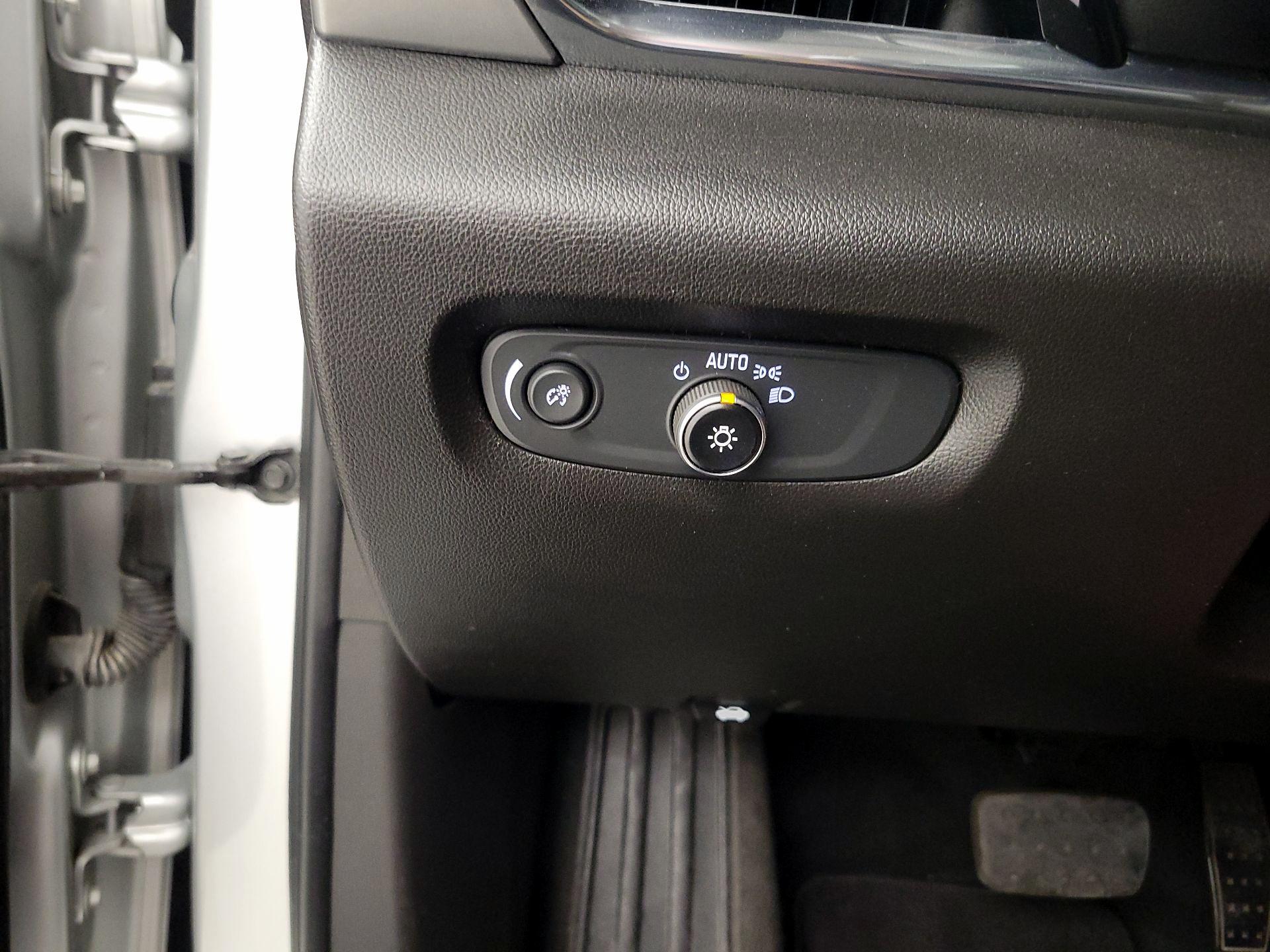 Thumbnail: 2021 Chevrolet Traverse - 13