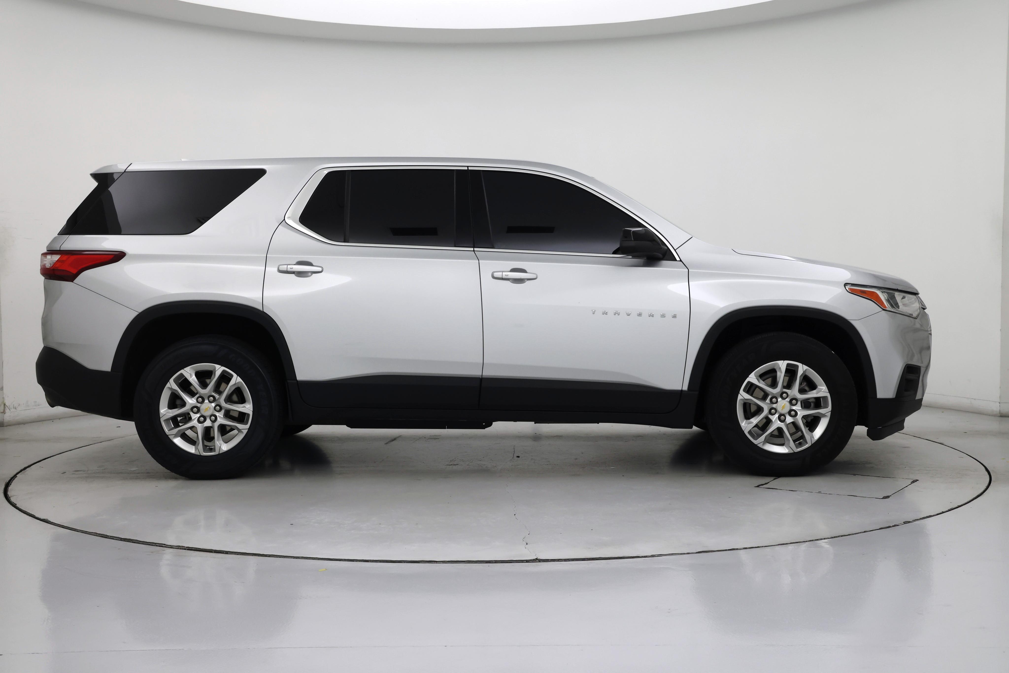 Thumbnail: 2021 Chevrolet Traverse - 7