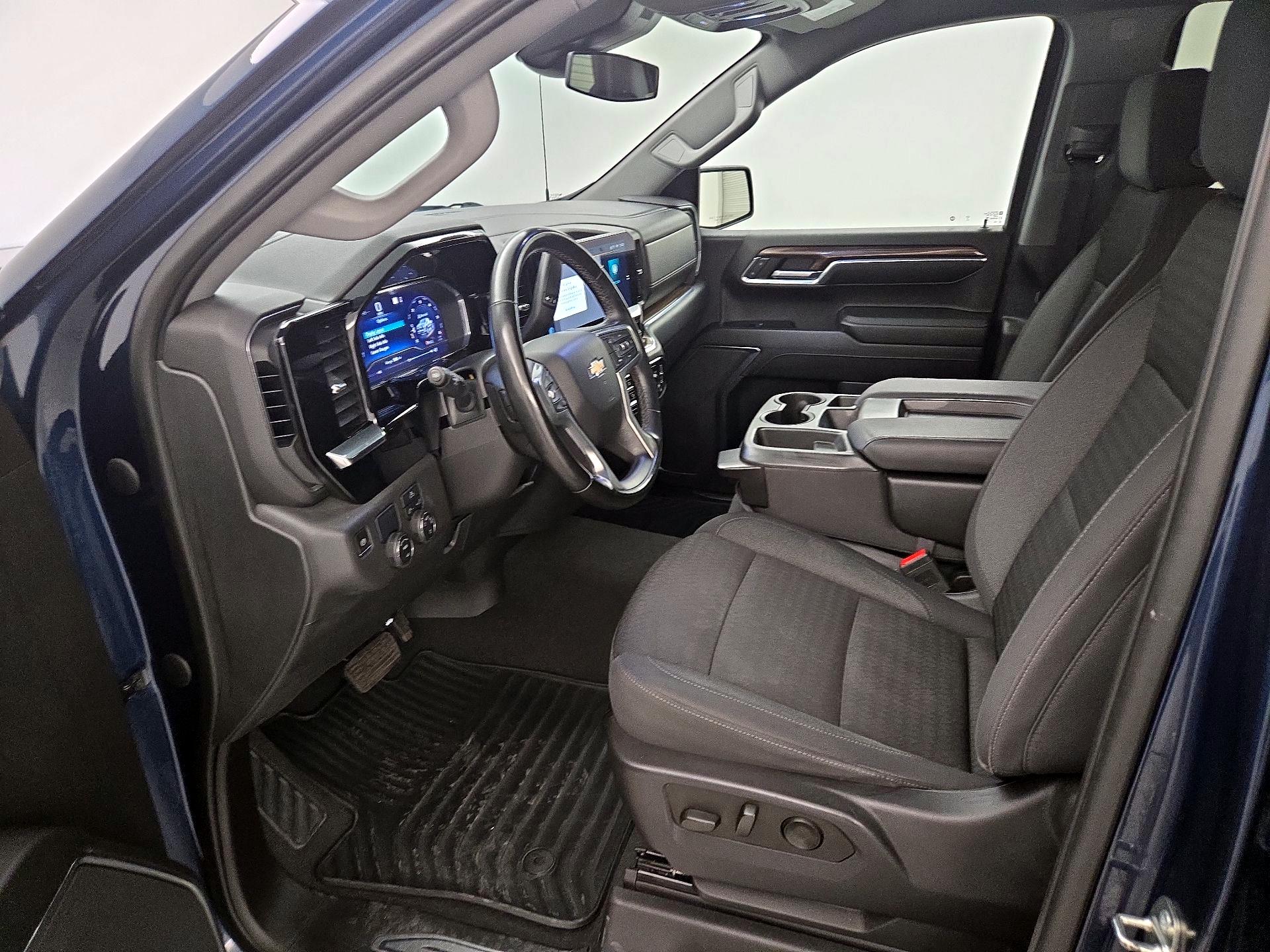 Thumbnail: 2023 Chevrolet Silverado 1500 - 11