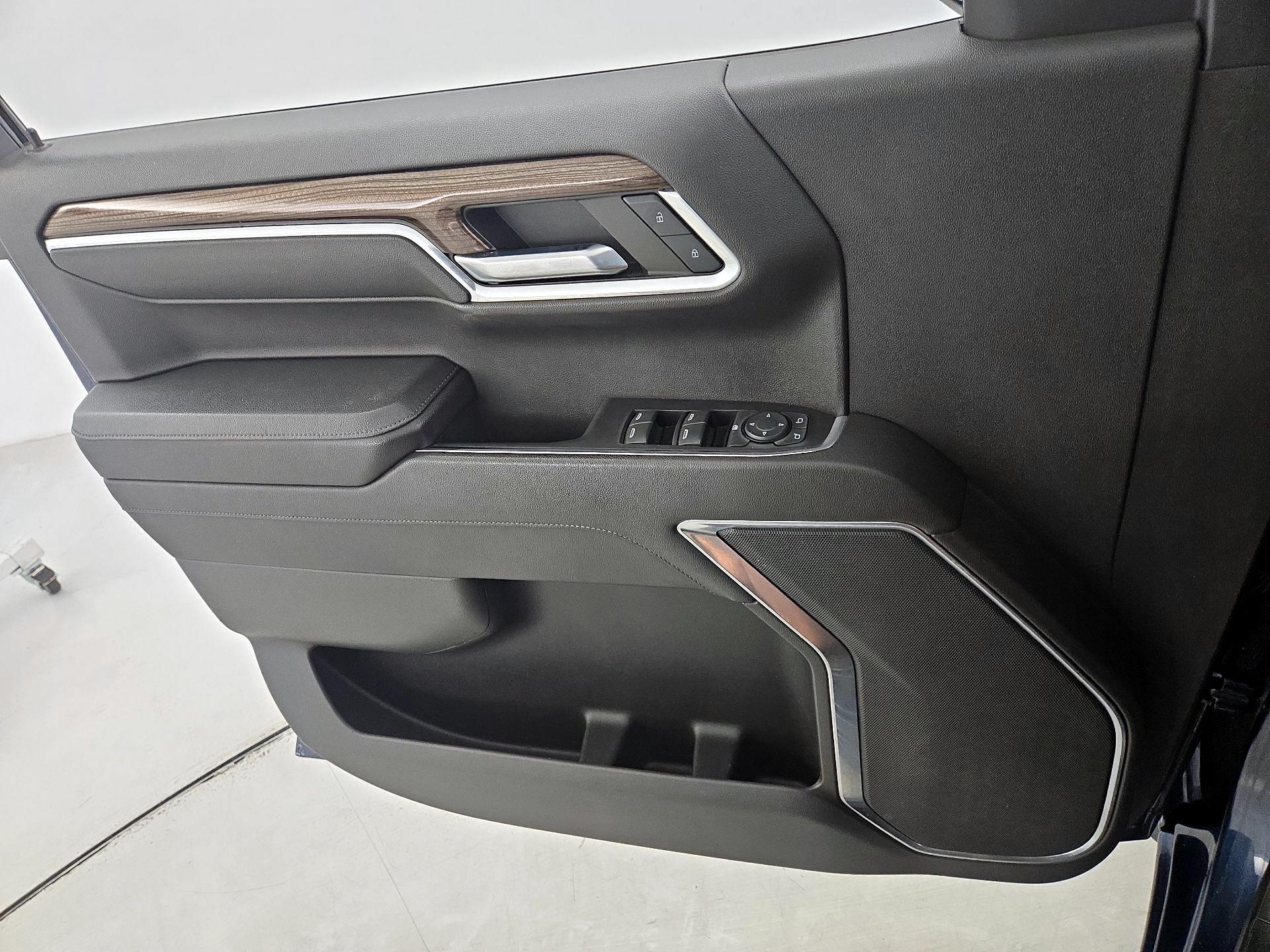 Thumbnail: 2023 Chevrolet Silverado 1500 - 12