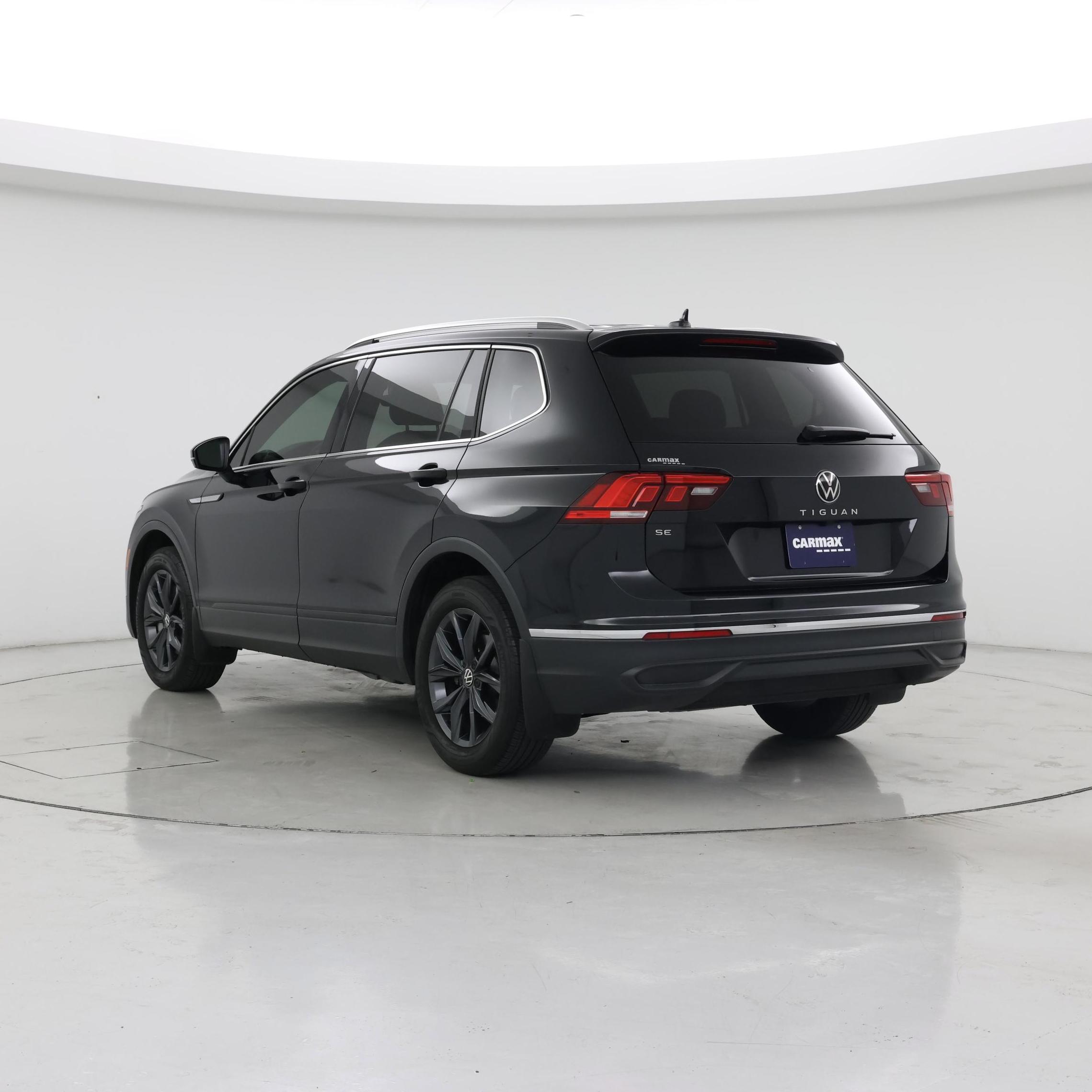 Thumbnail: 2022 Volkswagen Tiguan - 2