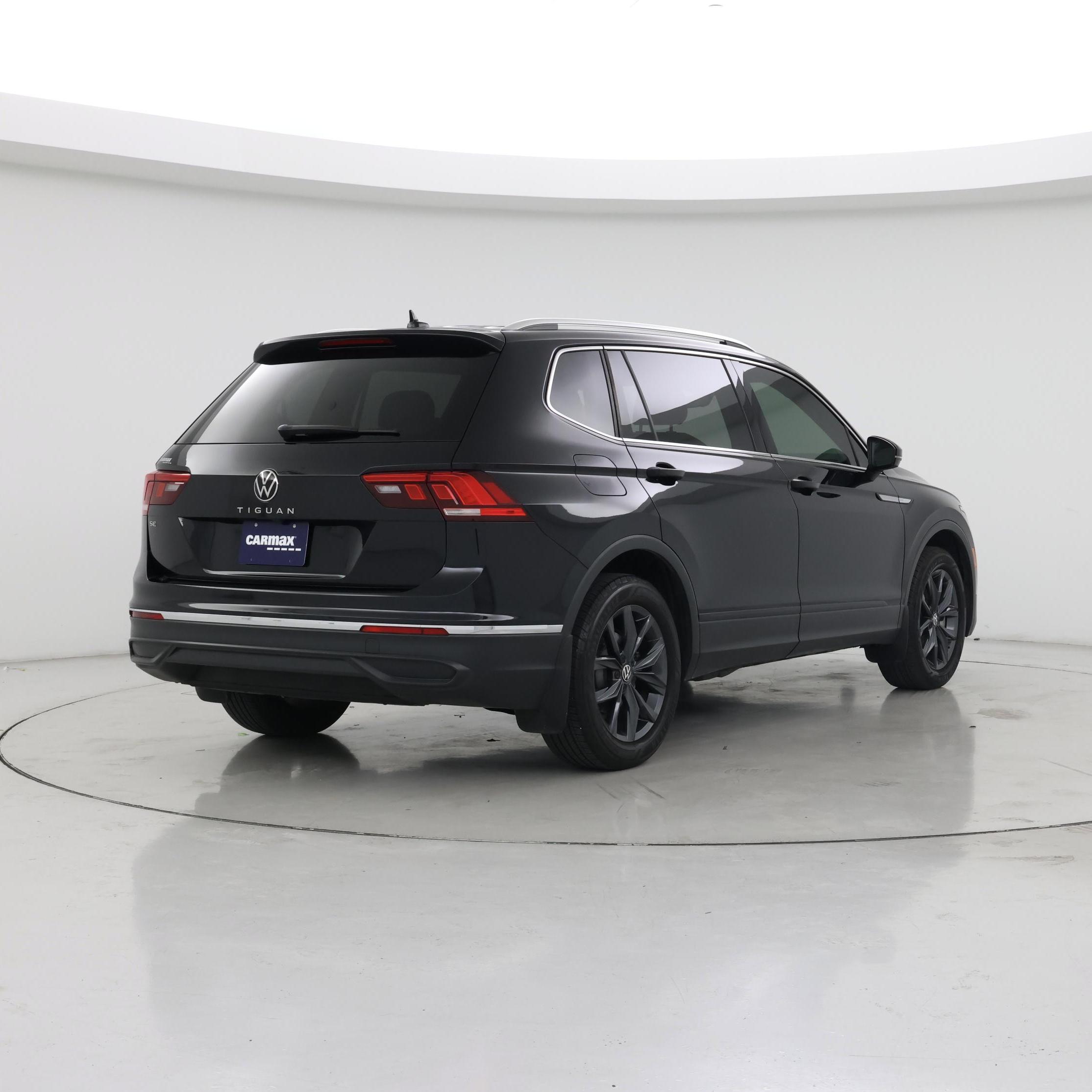 Thumbnail: 2022 Volkswagen Tiguan - 8