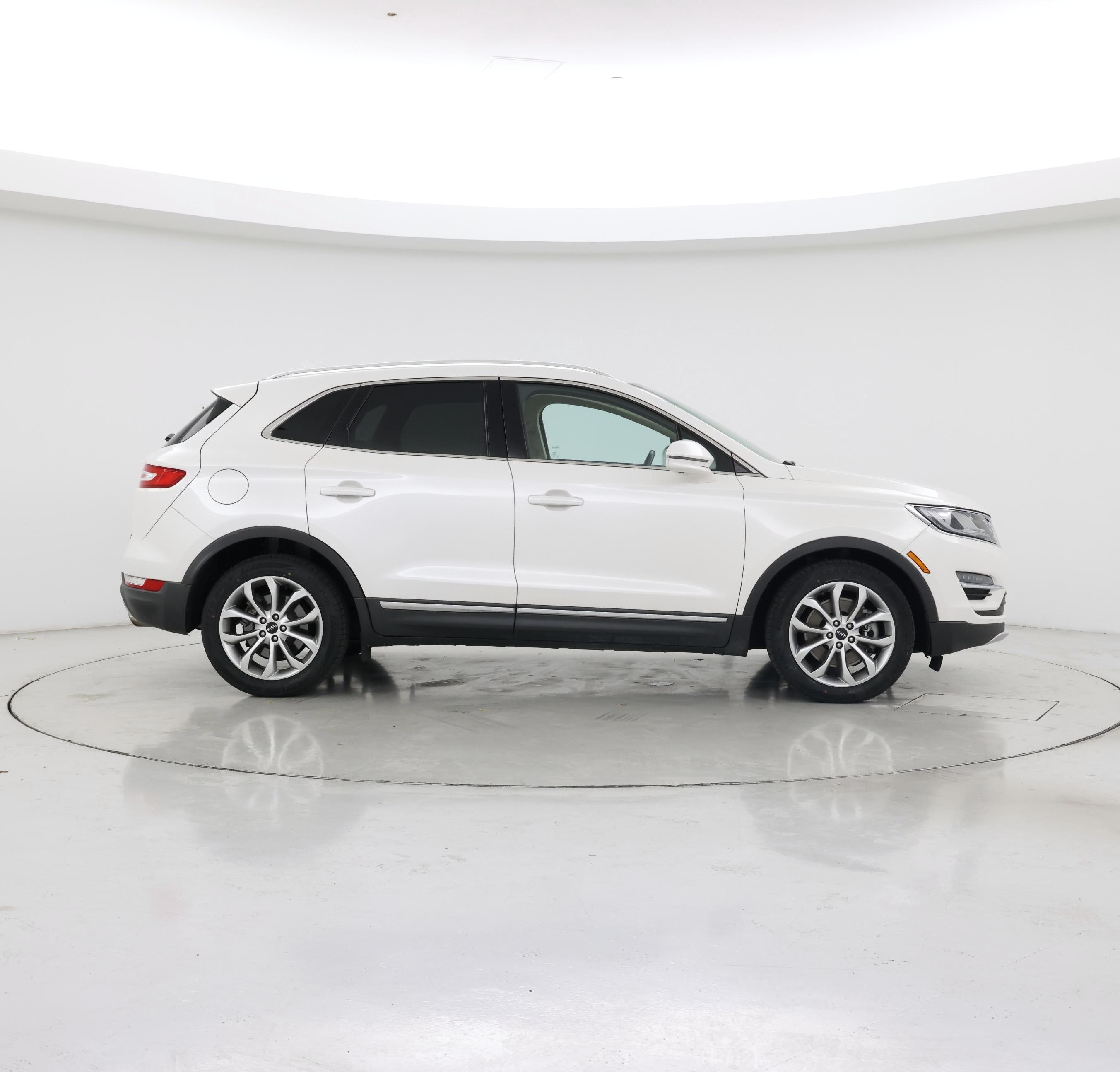 Thumbnail: 2015 Lincoln MKC - 7