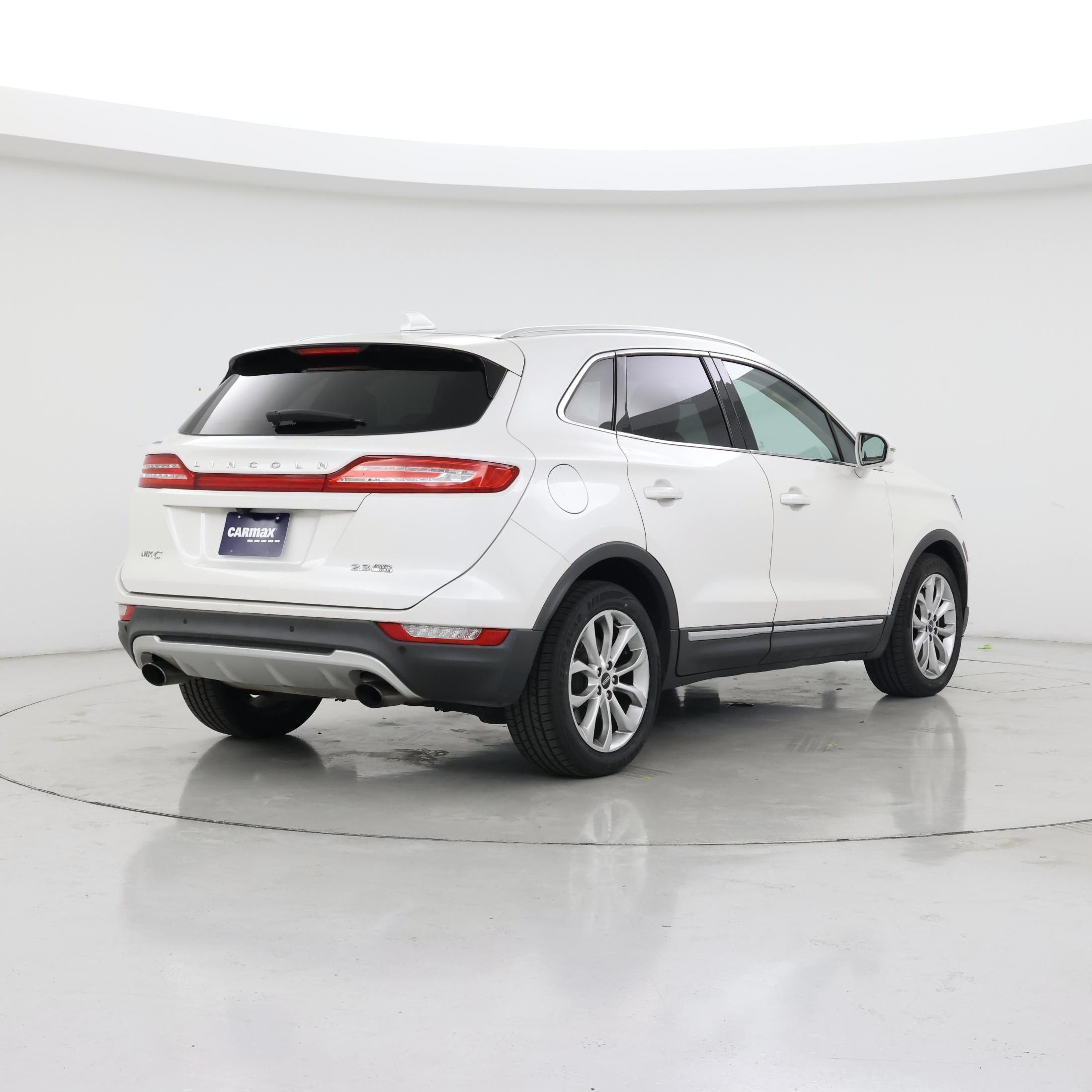 Thumbnail: 2015 Lincoln MKC - 8