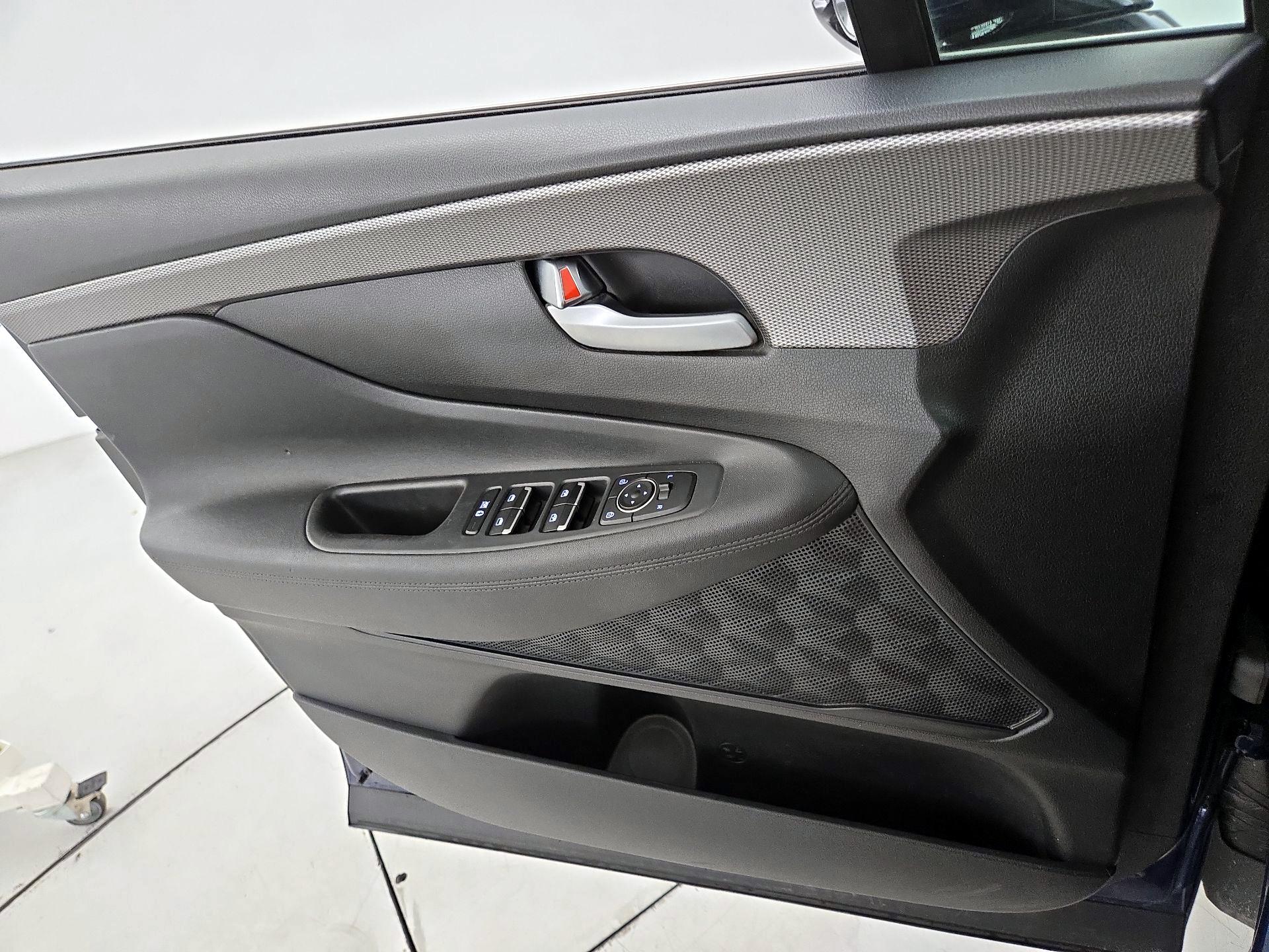 Thumbnail: 2020 Hyundai Santa Fe - 12