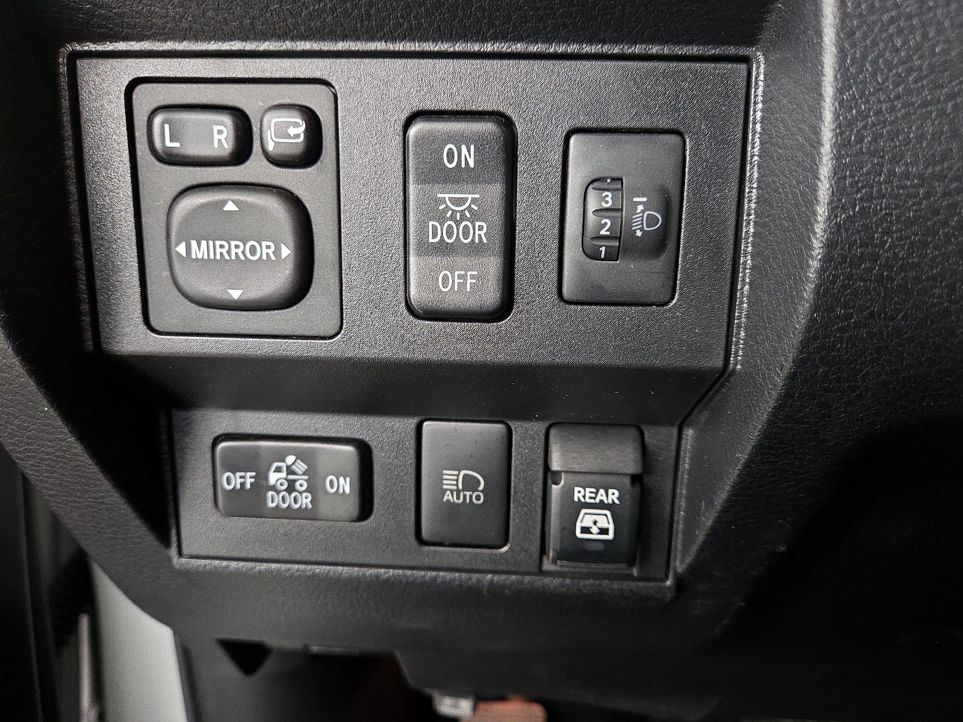 Thumbnail: 2021 Toyota Tundra - 13