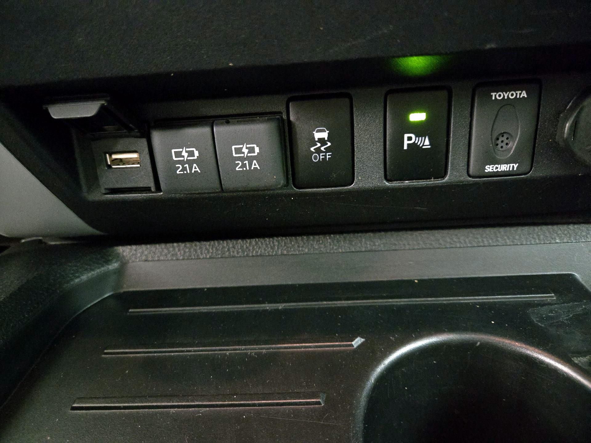 Thumbnail: 2021 Toyota Tundra - 18