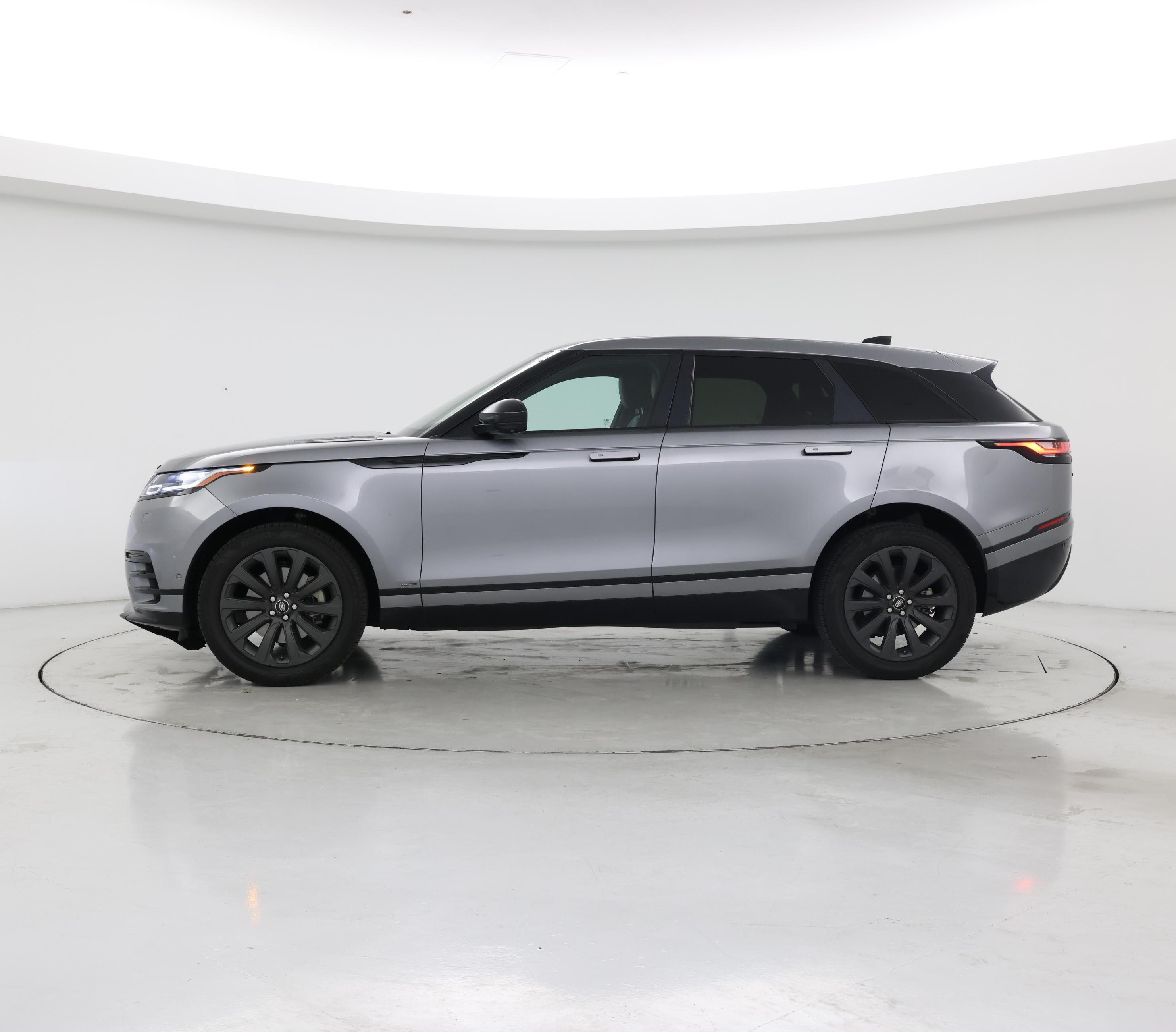 Thumbnail: 2021 Land Rover Range Rover Velar - 3