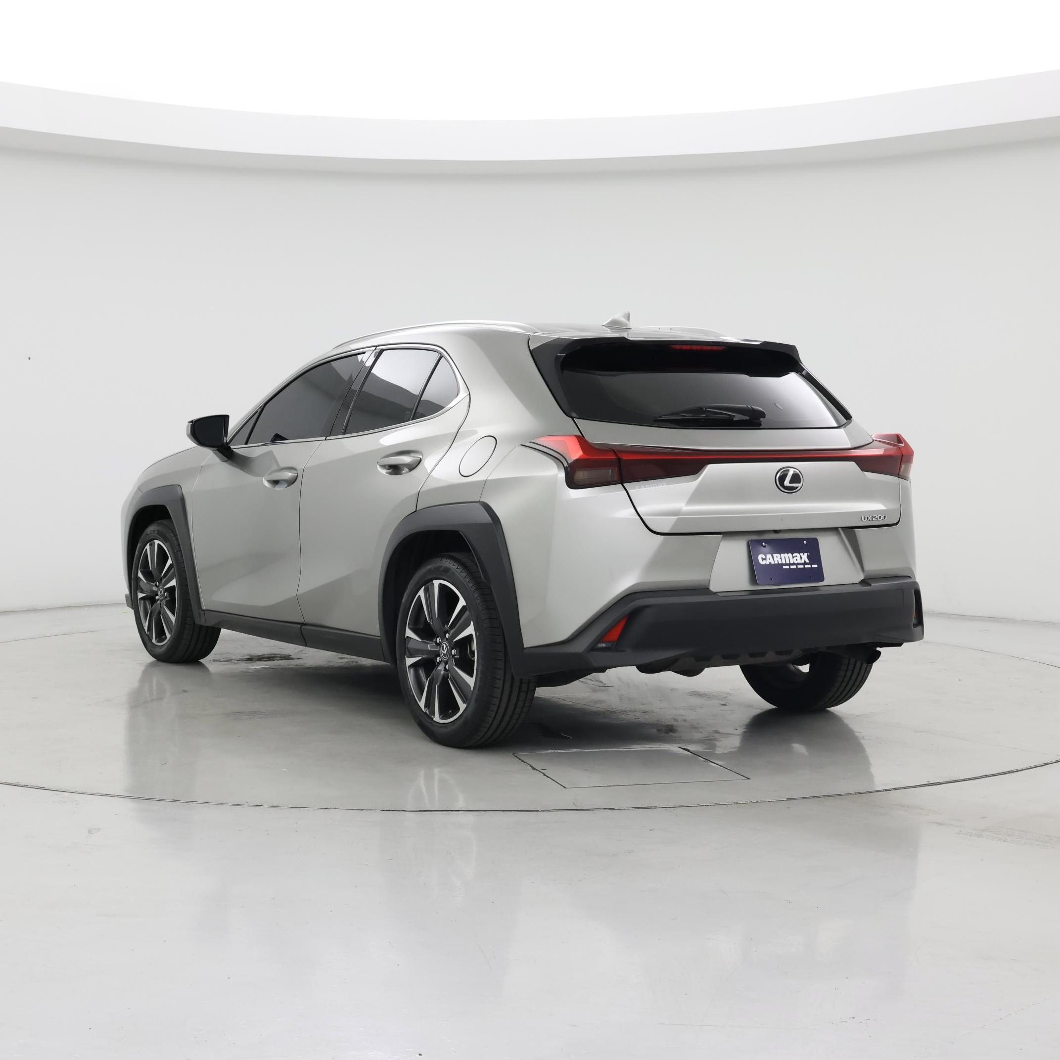Thumbnail: 2019 Lexus UX - 2