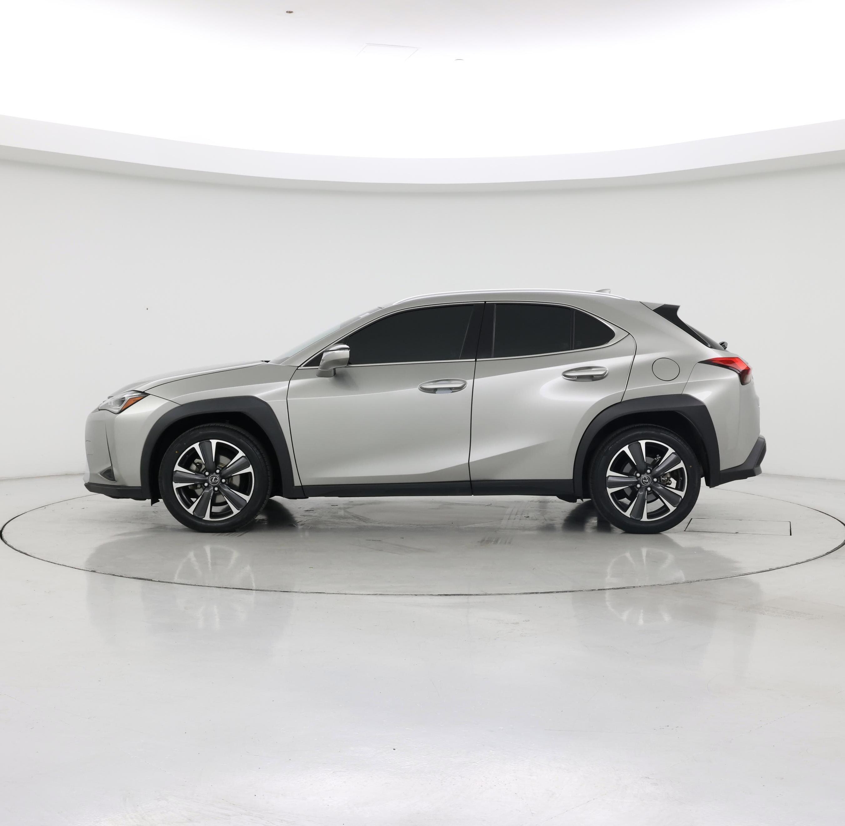 Thumbnail: 2019 Lexus UX - 3