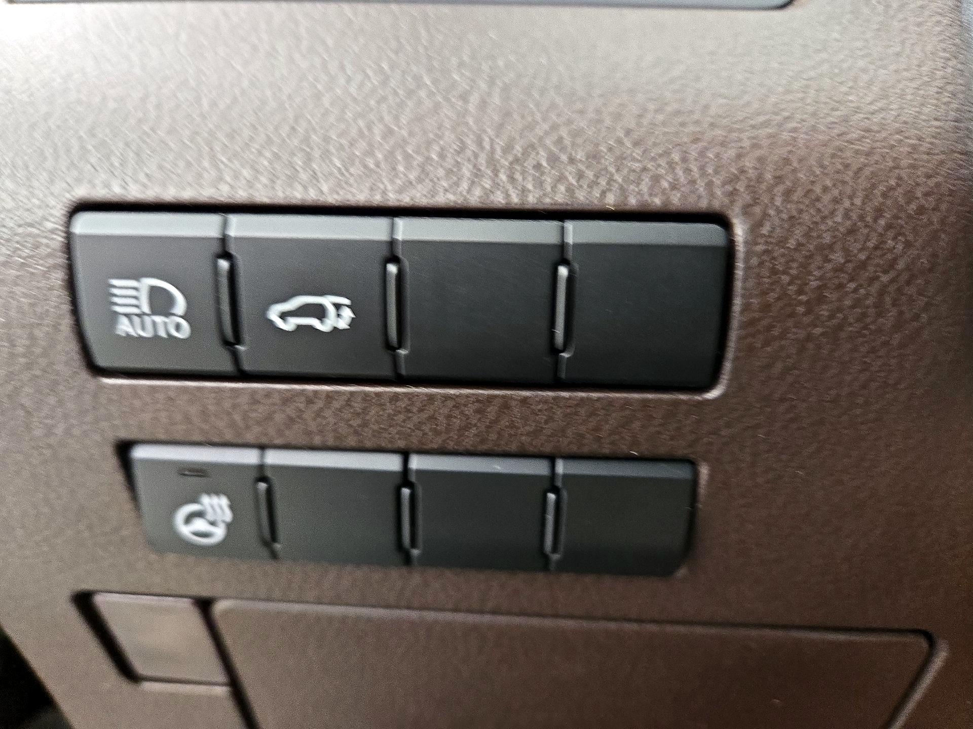 Thumbnail: 2020 Lexus RX - 13
