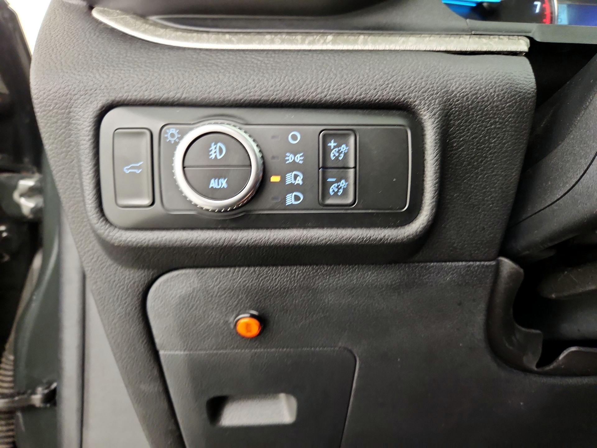 Thumbnail: 2022 Ford Explorer - 13