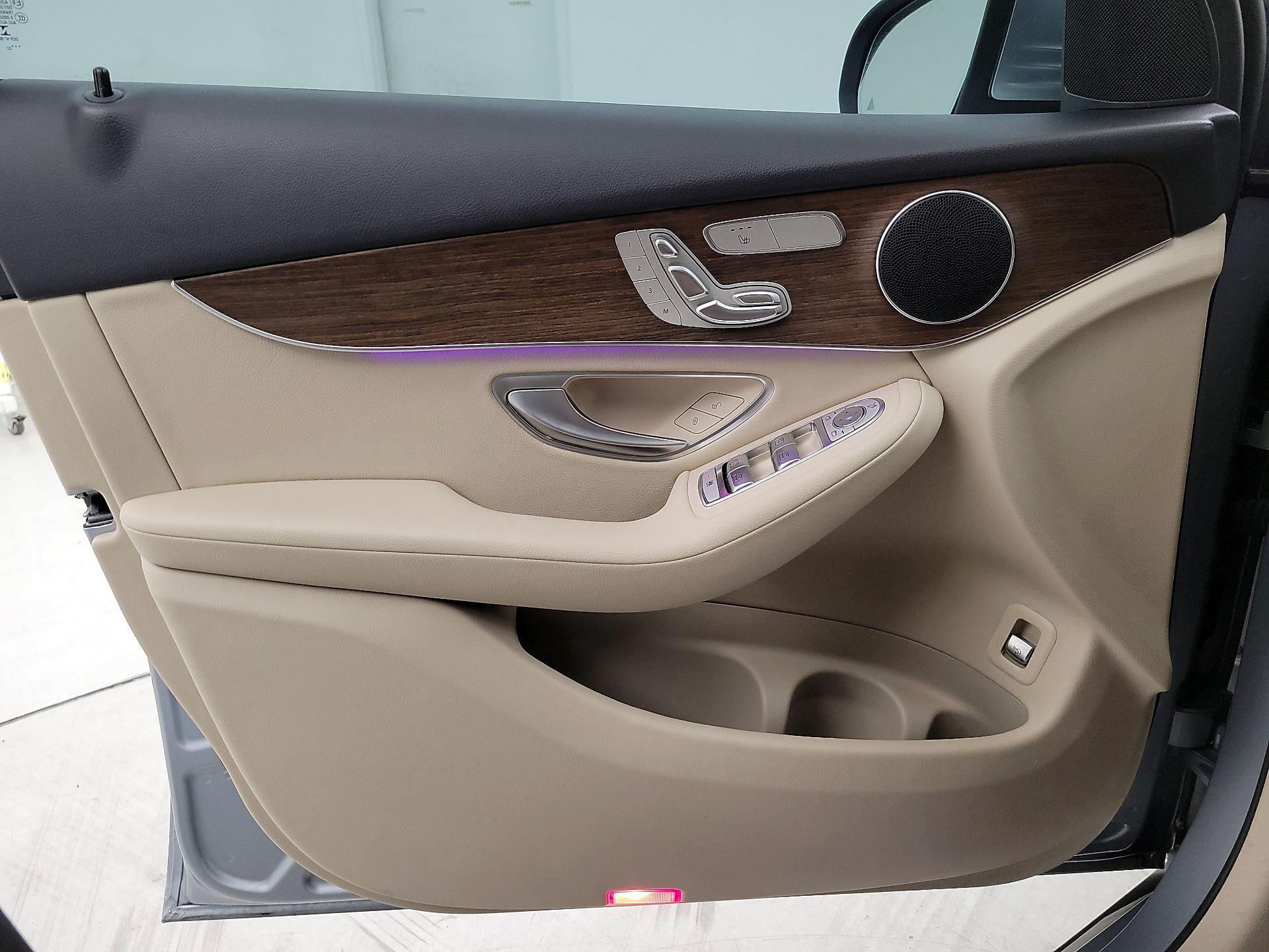 Thumbnail: 2022 Mercedes-Benz GLC - 12